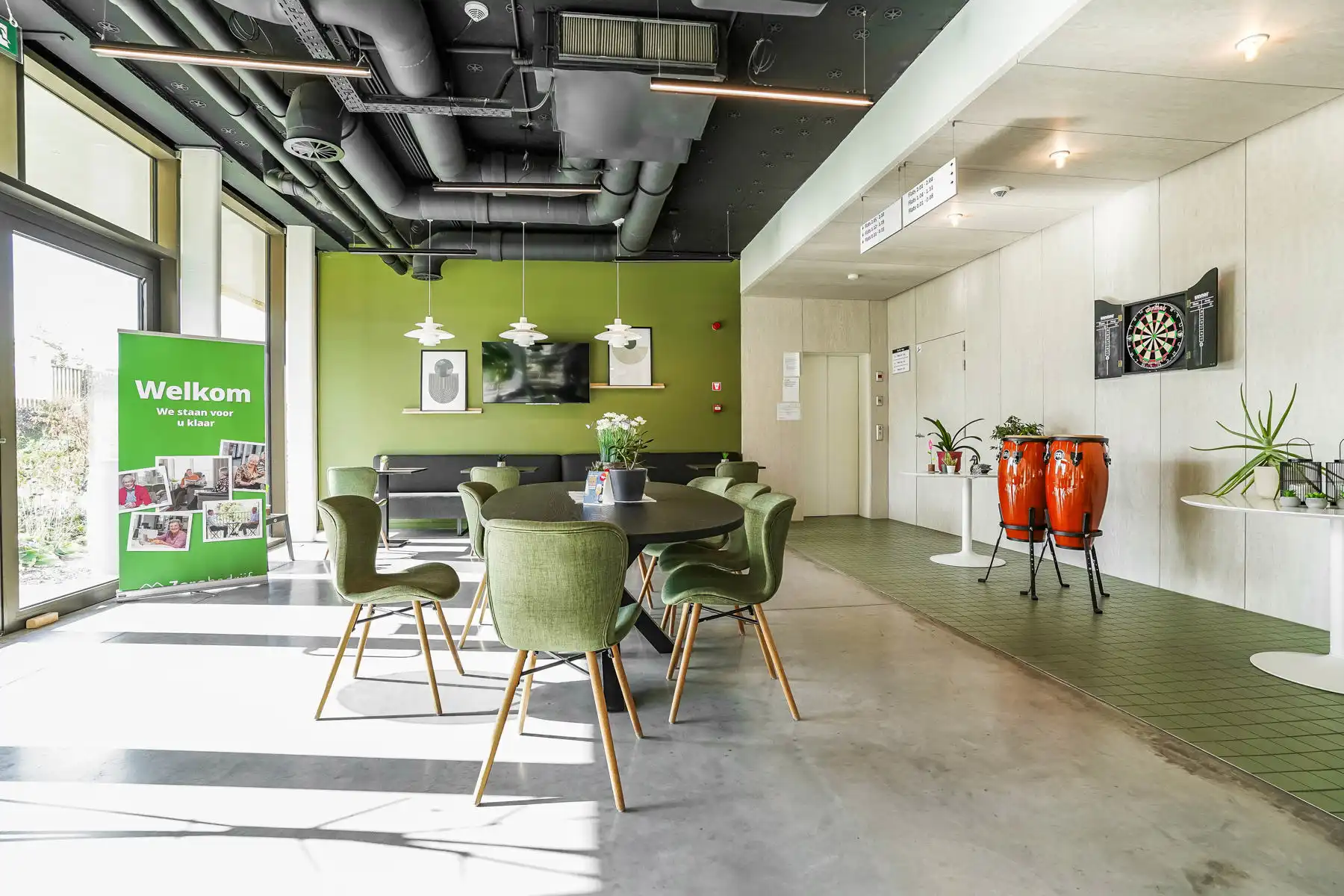 Stijlvolle assistentiewoning met terras in het centrum van Breendonk foto 22