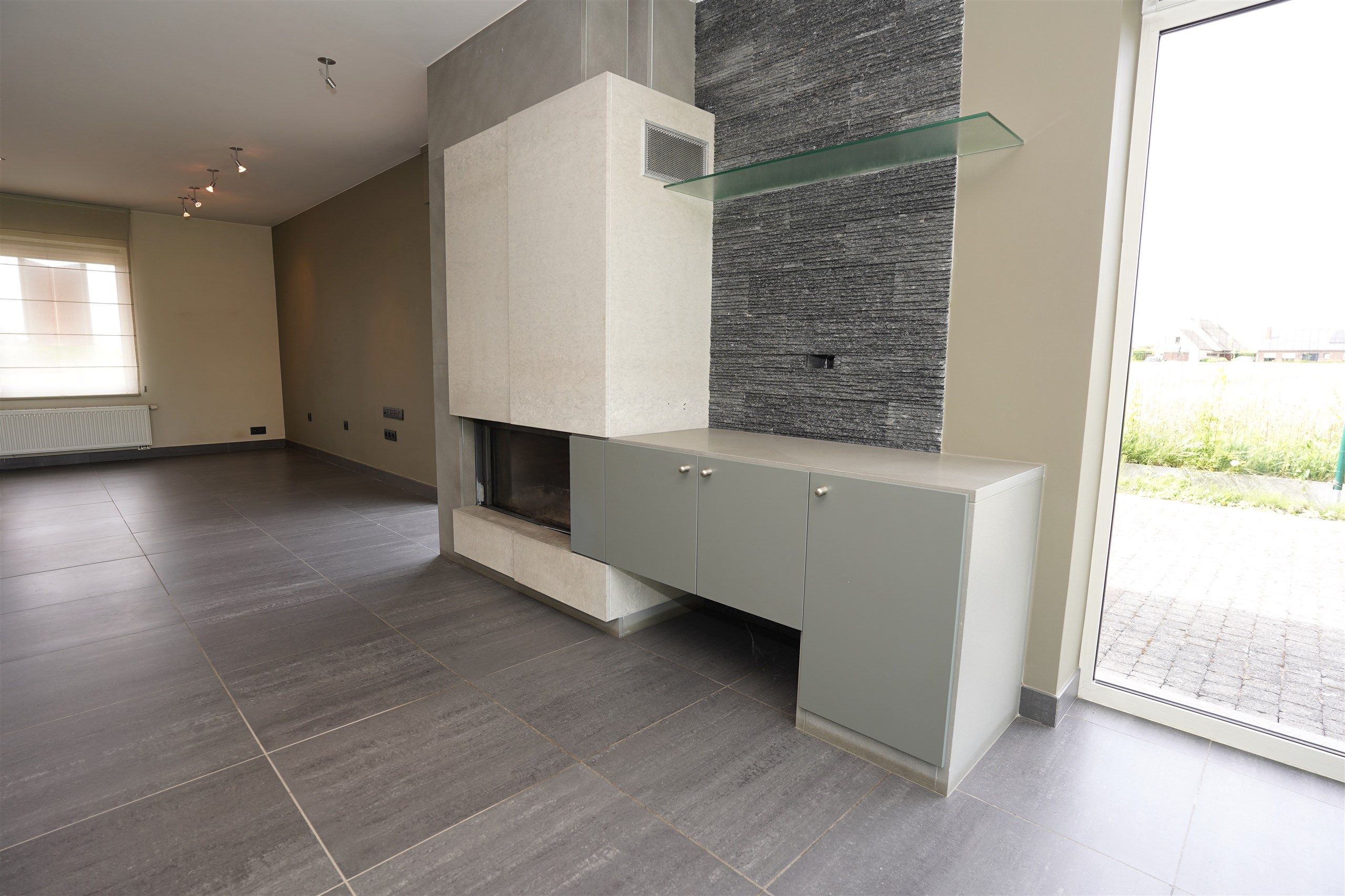 Bijzonder uime halfopen woning met Landelijke Rust op 954 m! foto 6