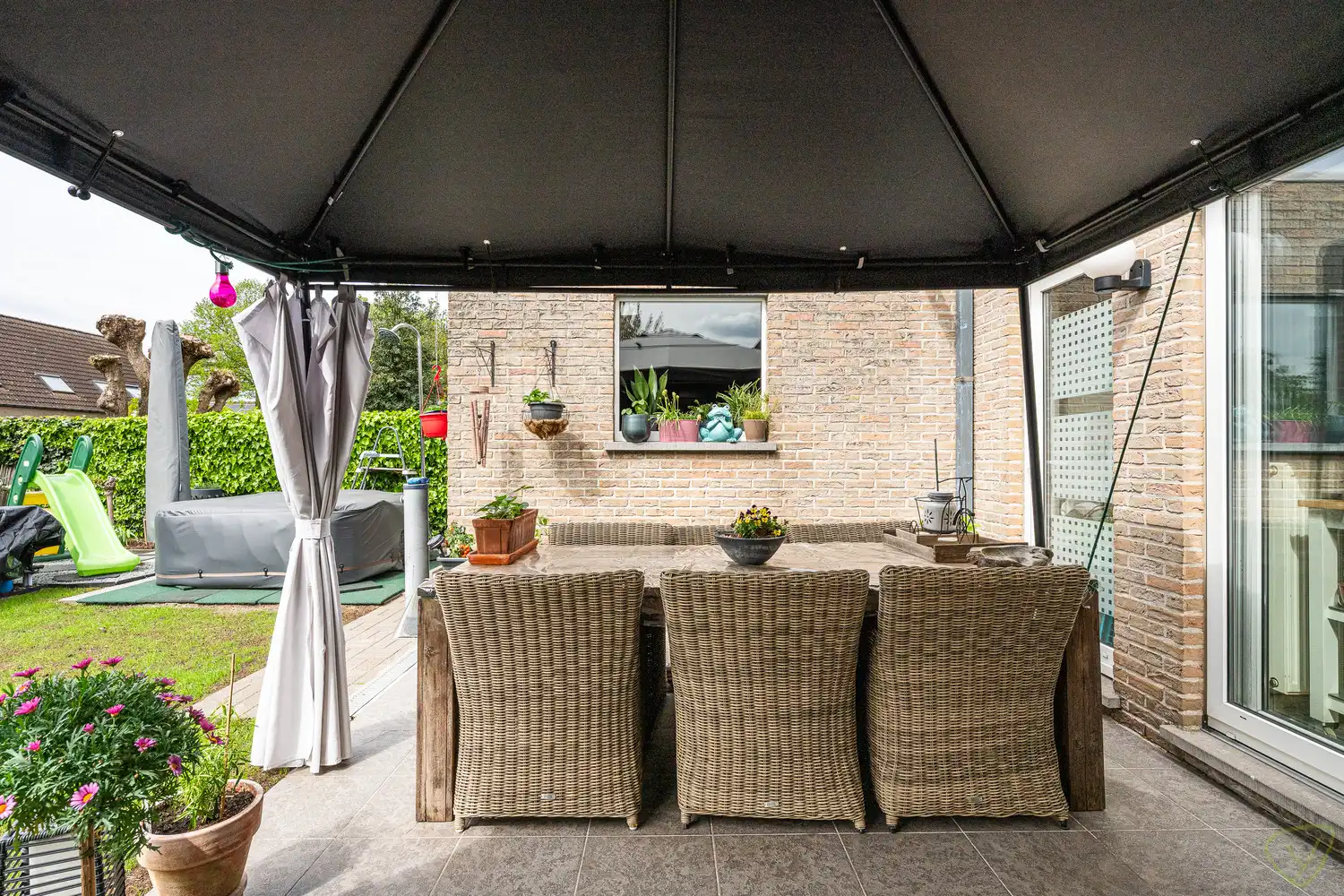 Goed onderhouden woning op een rustige ligging te Wondelgem. foto 14