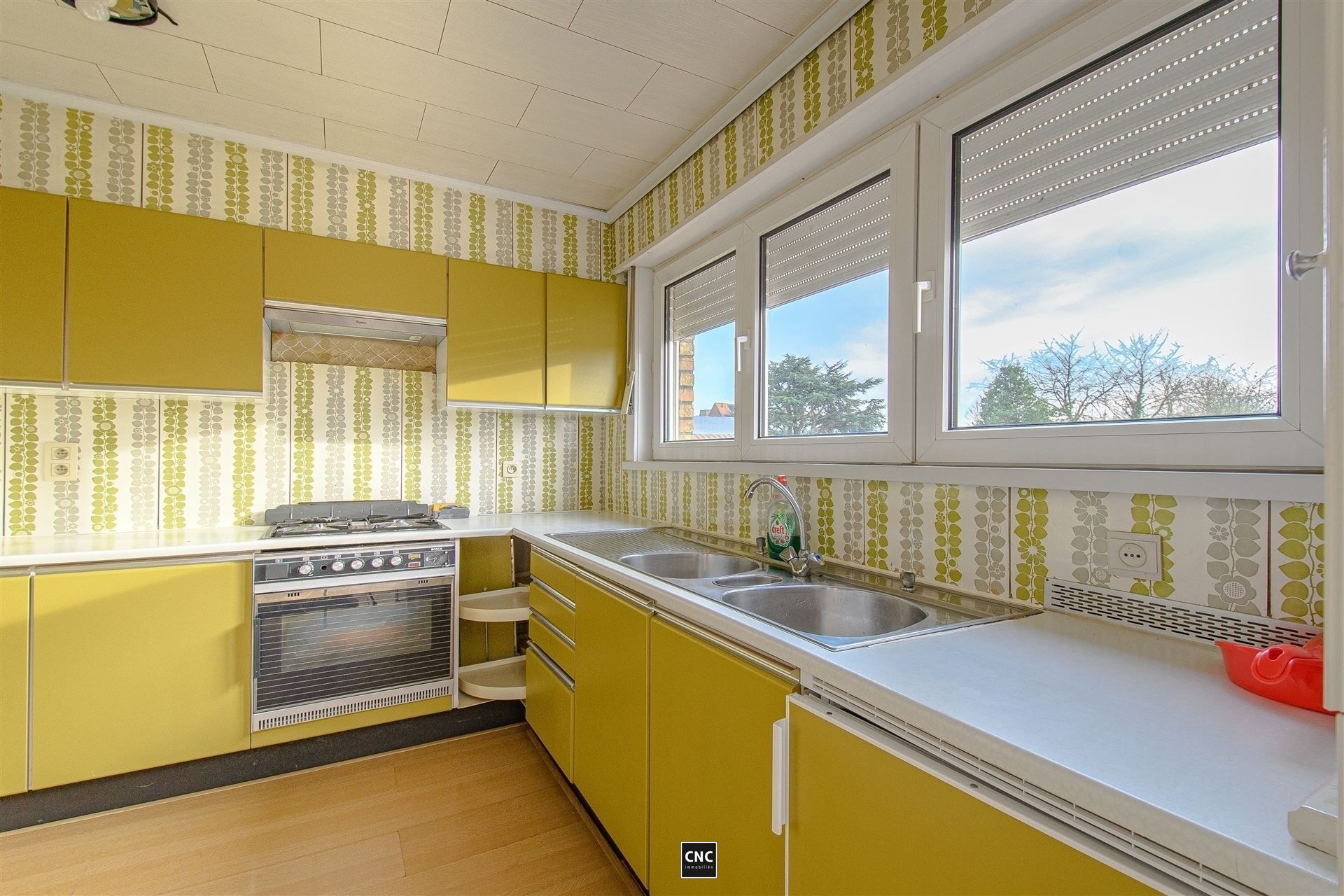 Bel-étage woning met potentieel in het pittoreske Lissewege. Halfopen bebouwing. Renovatieverplichting van toepassing! foto 9