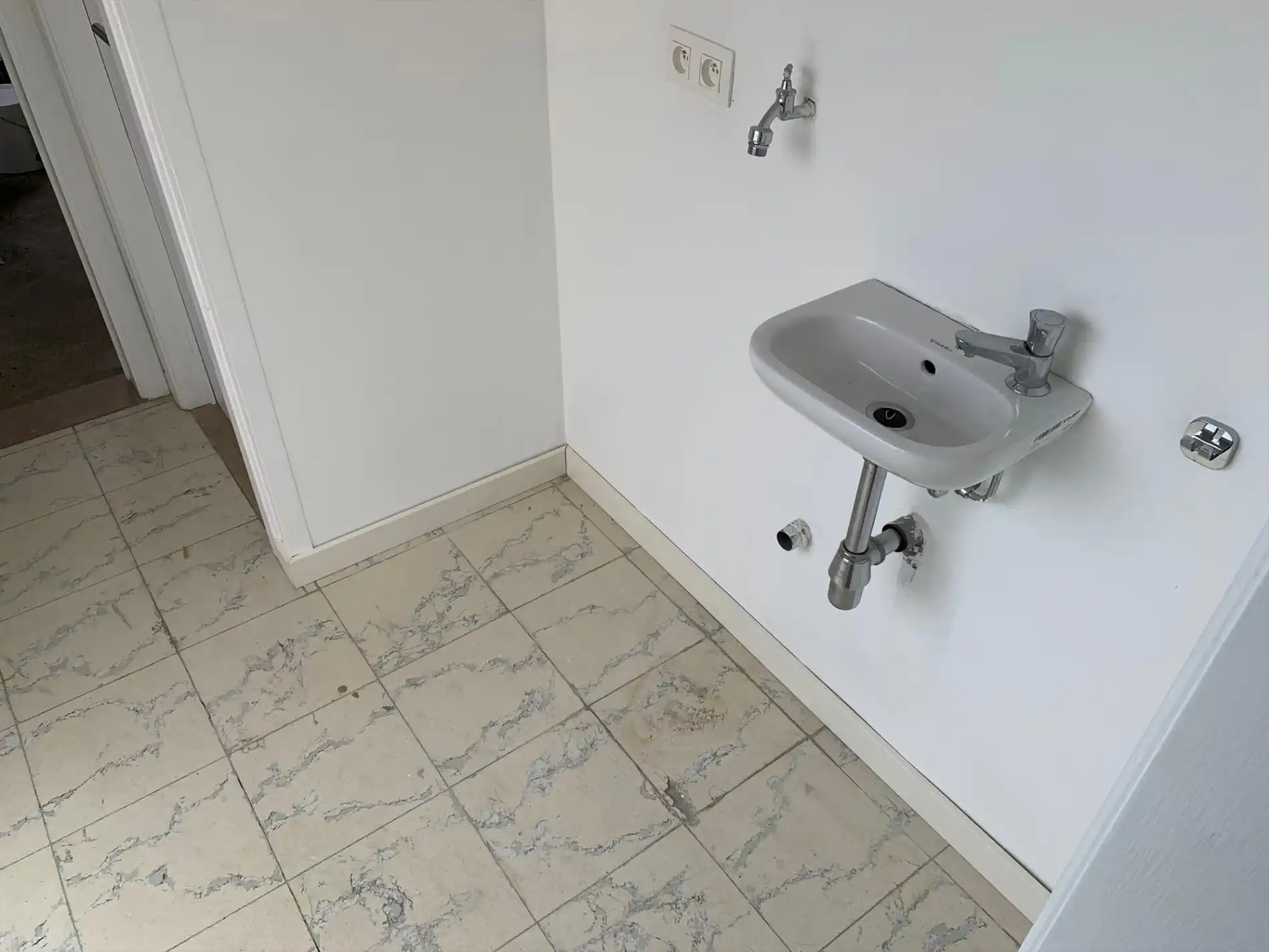 GEZINSWONING met 3 slaapkamers, garage en tuin te huur in LANAKEN !  foto 10
