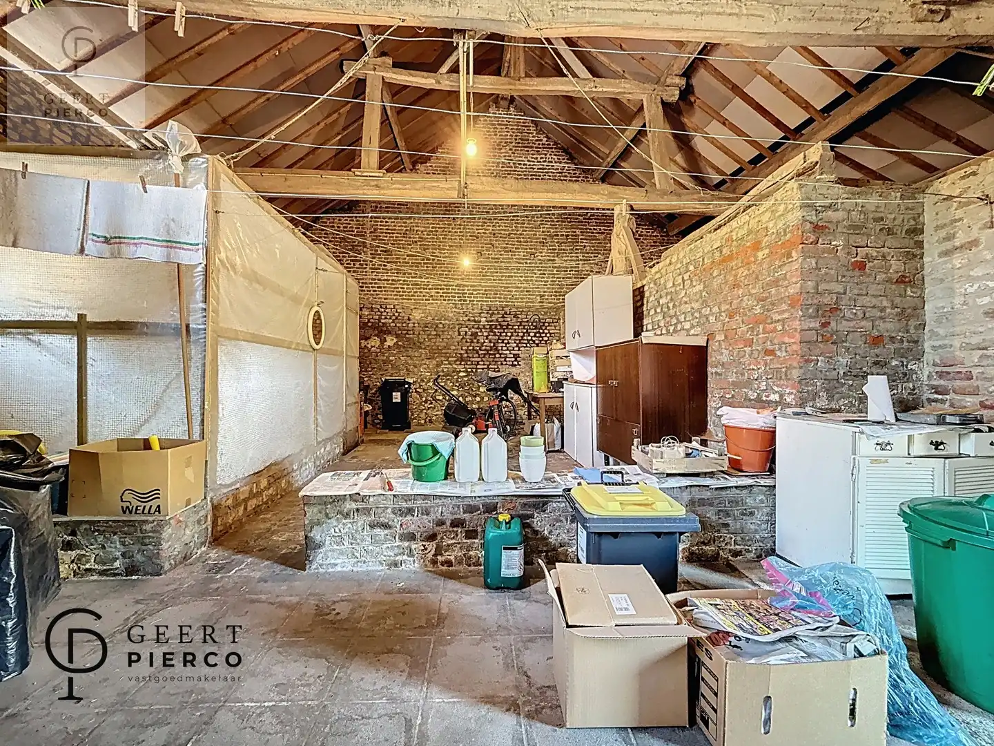 Charmante woning met schuur foto 24