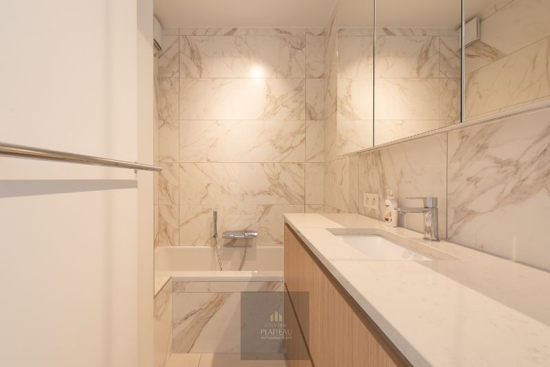 Volledig vernieuwd instapklaar 3 slpk-appartement op de zeedijk. foto 27