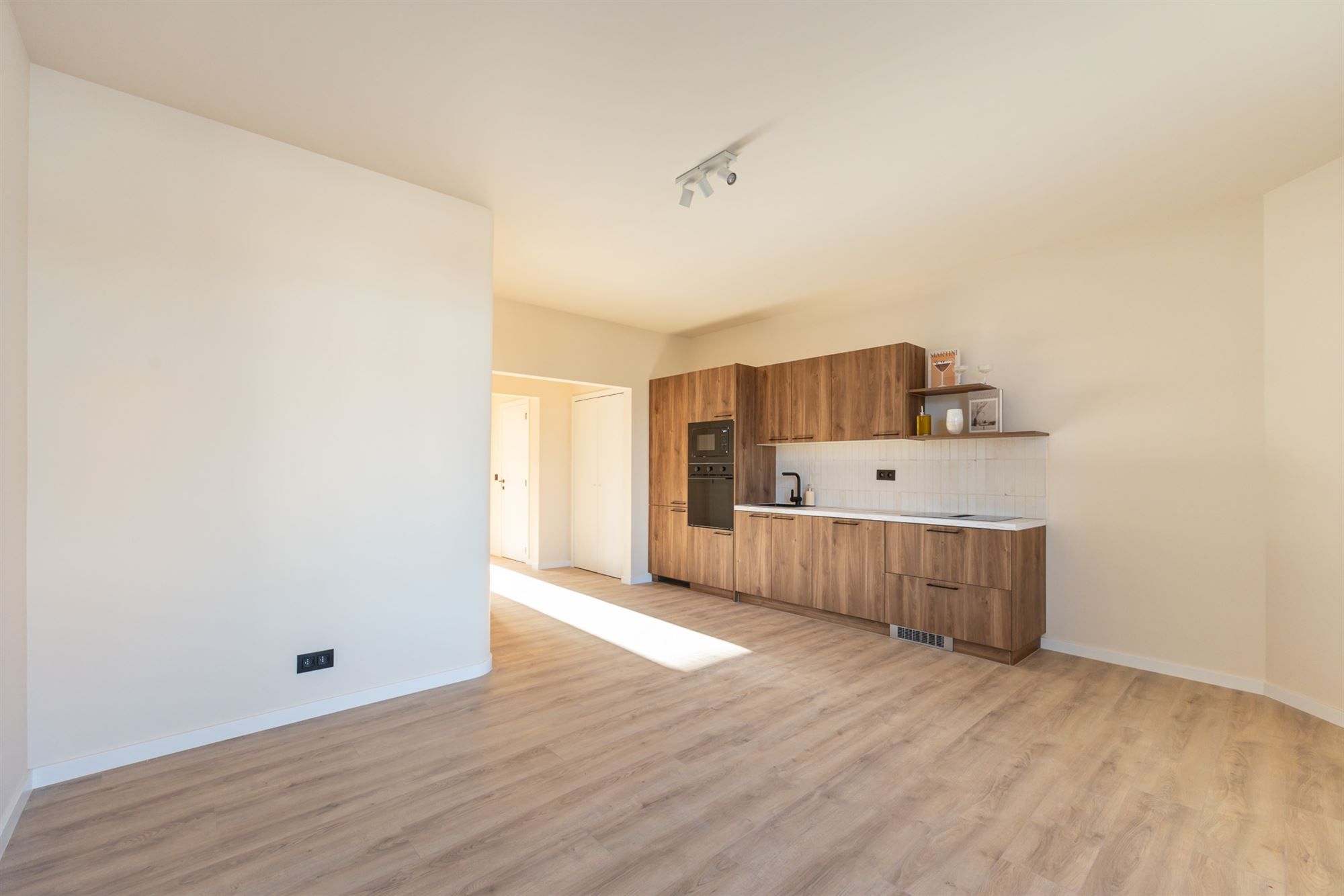 Gerenoveerd app. met 2 slaapkamers en terras foto 6