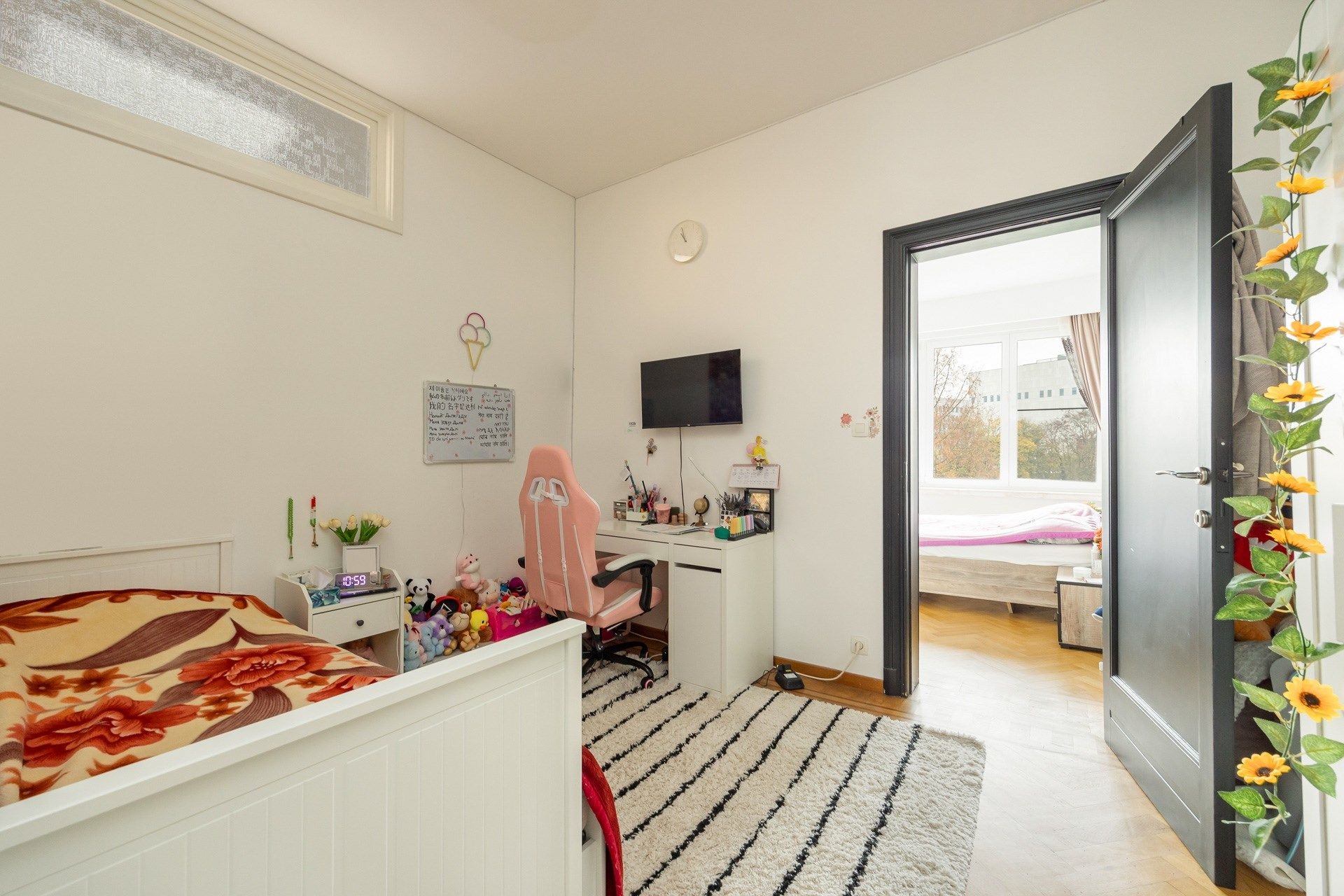 Ruime, instapklare gezinswoning met authentieke elementen in Berchem foto 19