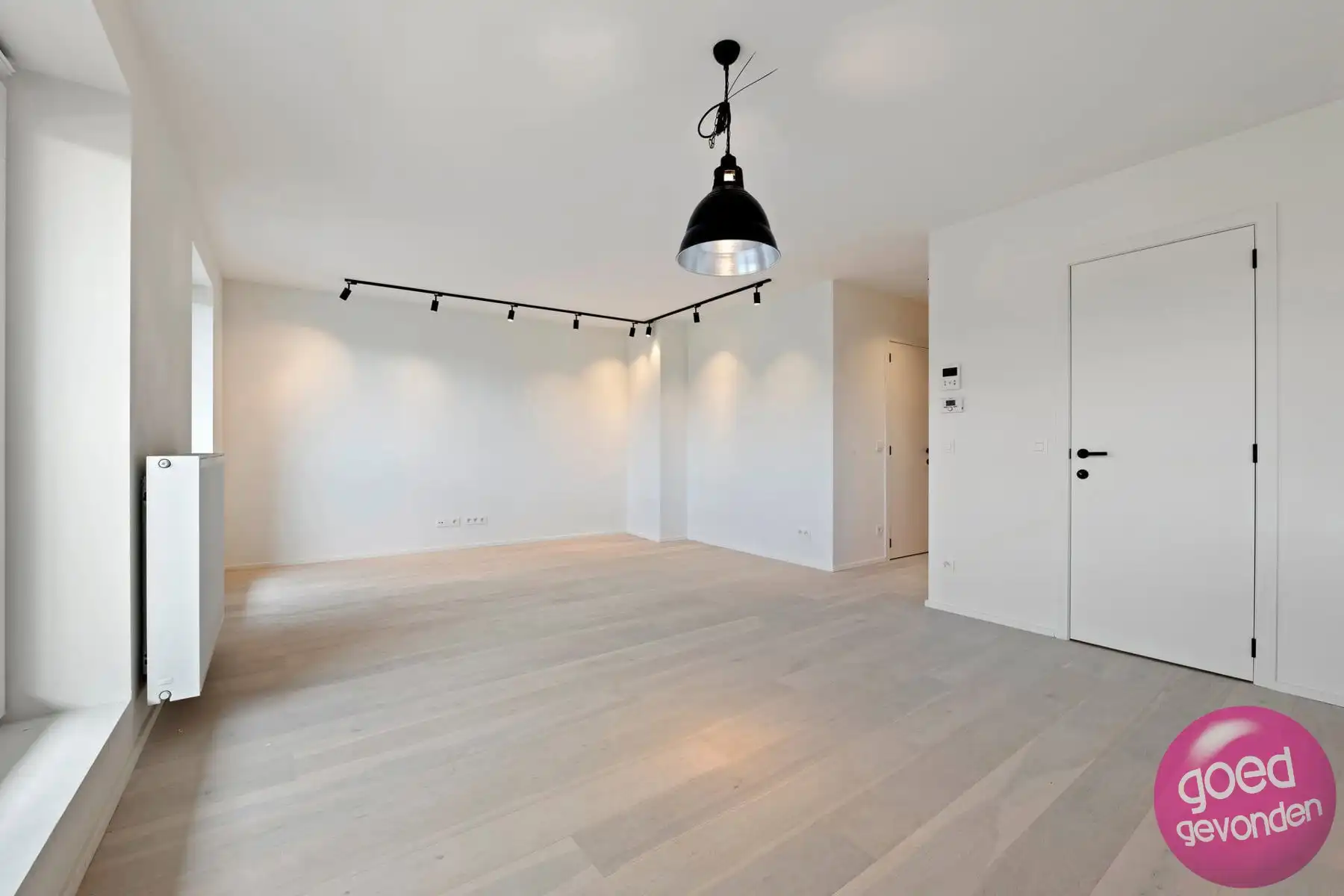 NIEUW APP - 1of2 SLK - TERRAS - KELDER - CENTRUM - GEEN BTW foto 11