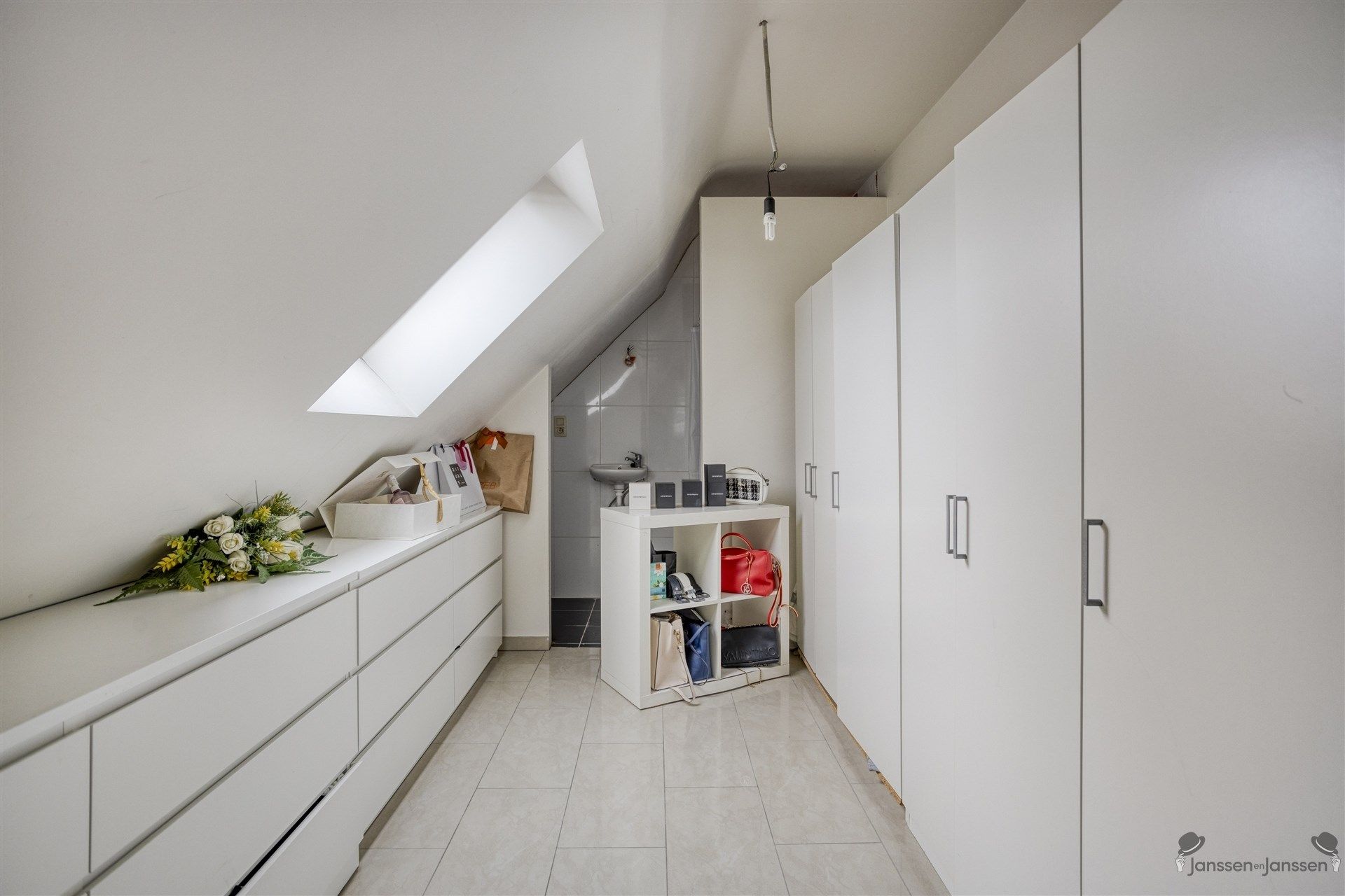 Uitzonderlijk triplex appartement van 251 m² met 5 (mogelijkheid tot 6) slaapkamers en groot terras te Leopoldsburg foto 9