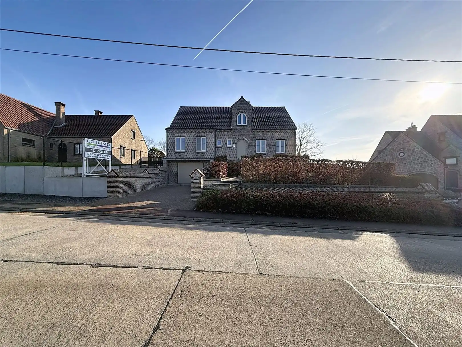 Ruime open bebouwing met 4 slpks, veranda, tuin, garage, 8a  foto 3