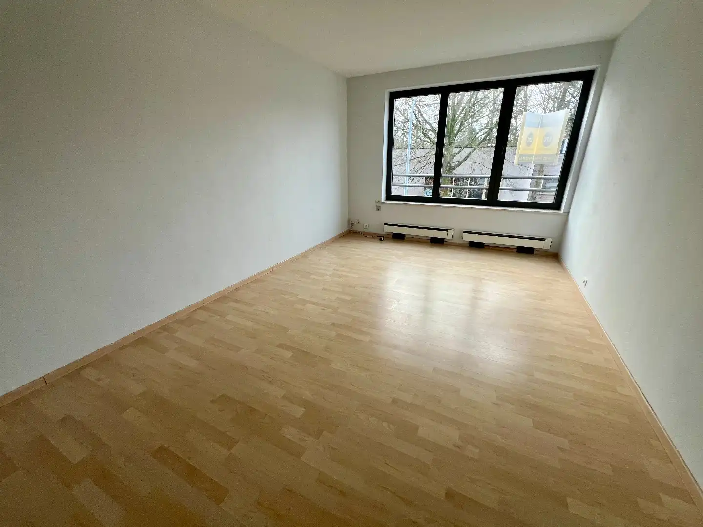 Zeer goed gelegen appartement met 2 slpks, terras en garage foto 3