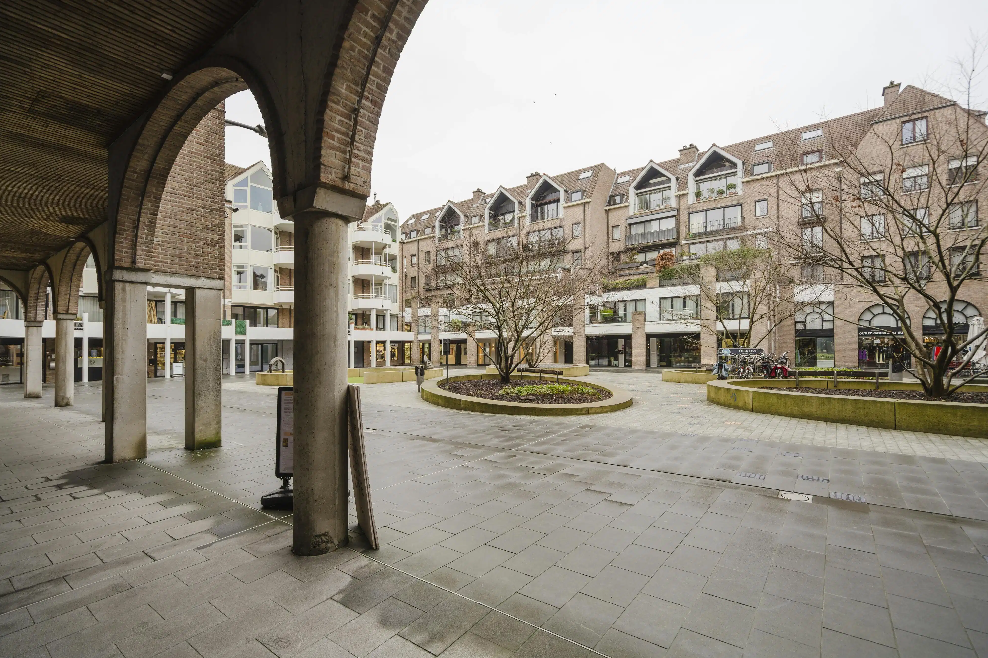 Eén-slaapkamerappartement te koop in hartje Kortrijk! foto 17