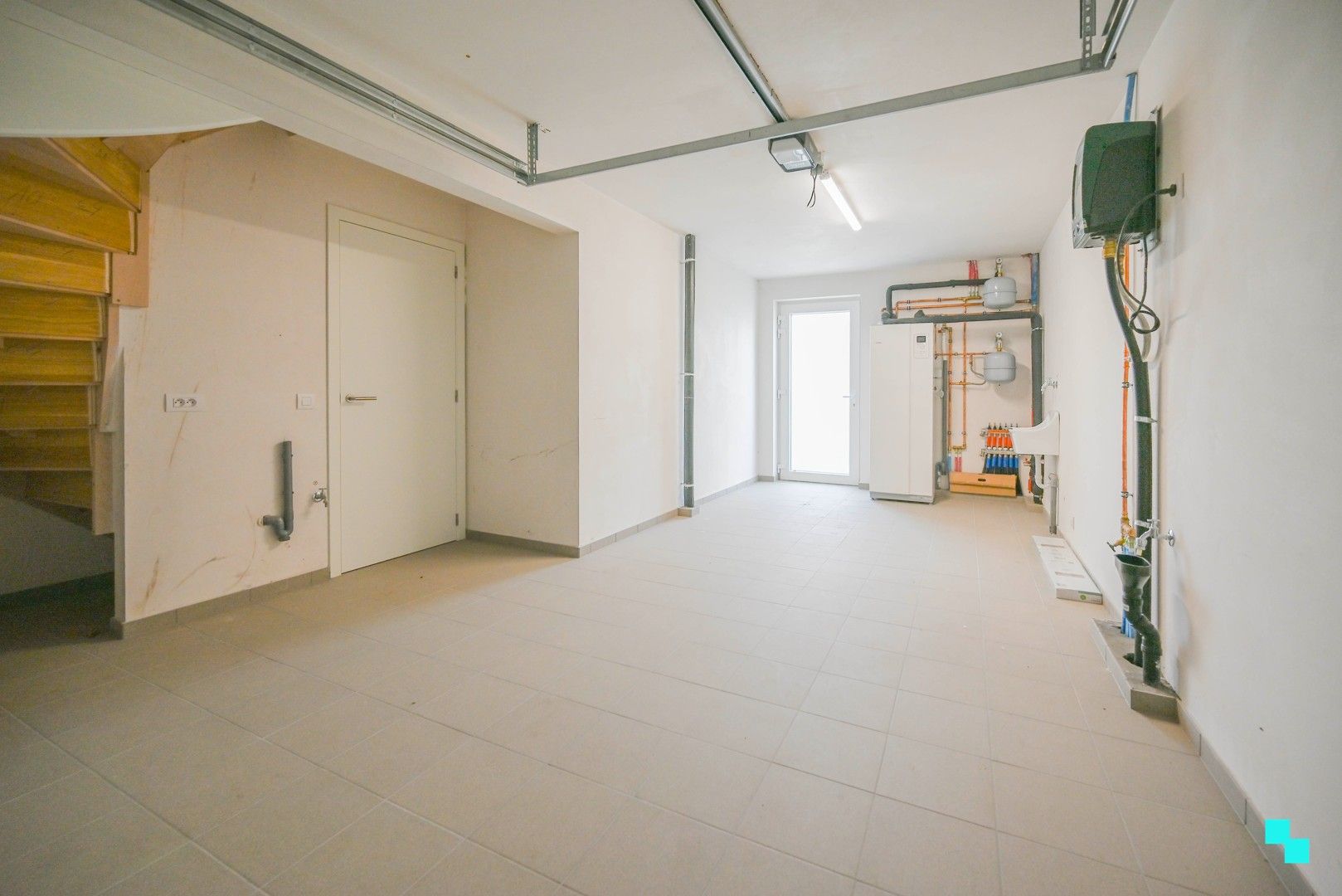 Ruime nieuwbouwwoning vlakbij het centrum van Wielsbeke foto 12