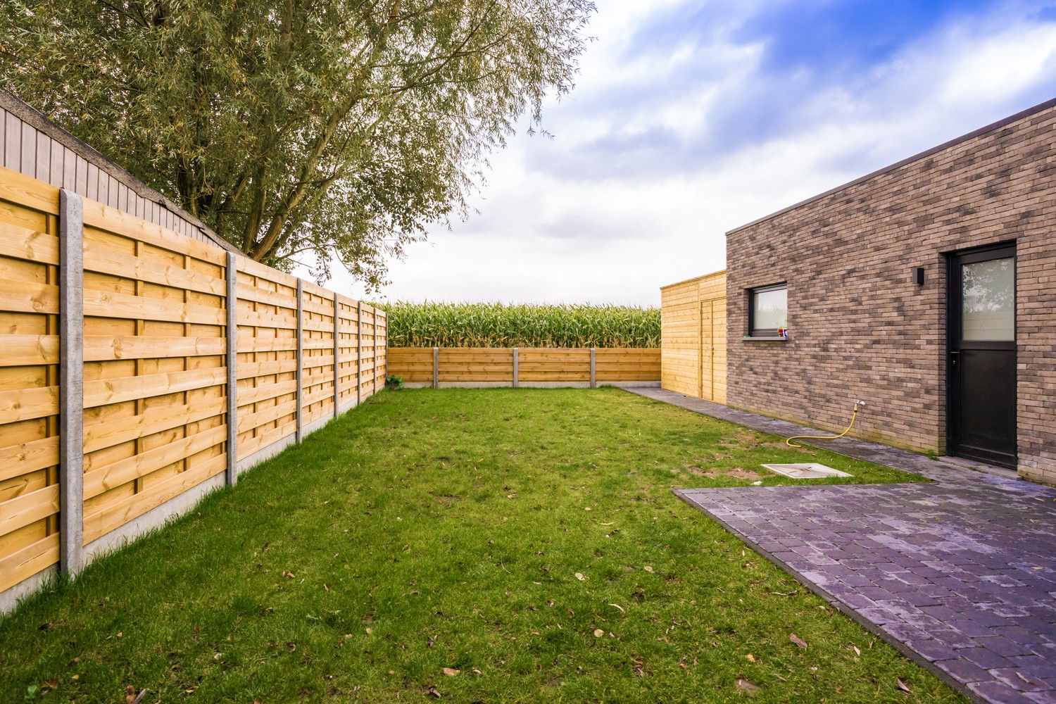 Gerenoveerde halfopen bebouwing met carport en mooi uitzicht foto 22