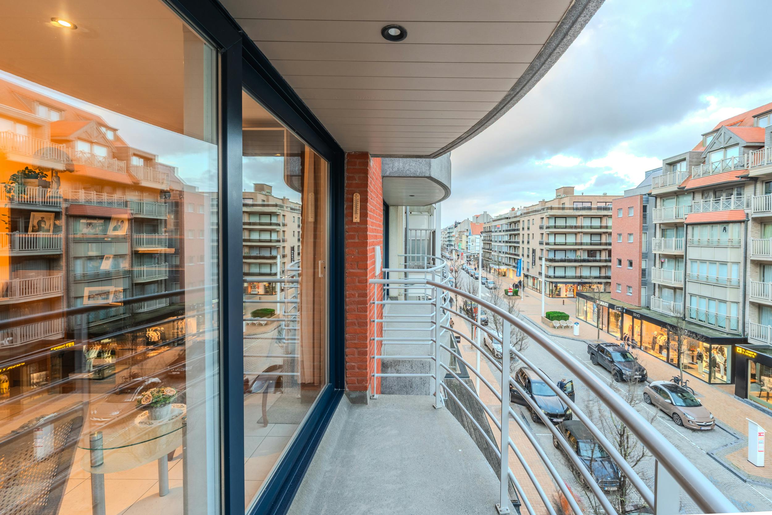 Zongericht appartement met twee slaapkamers en terras foto 2