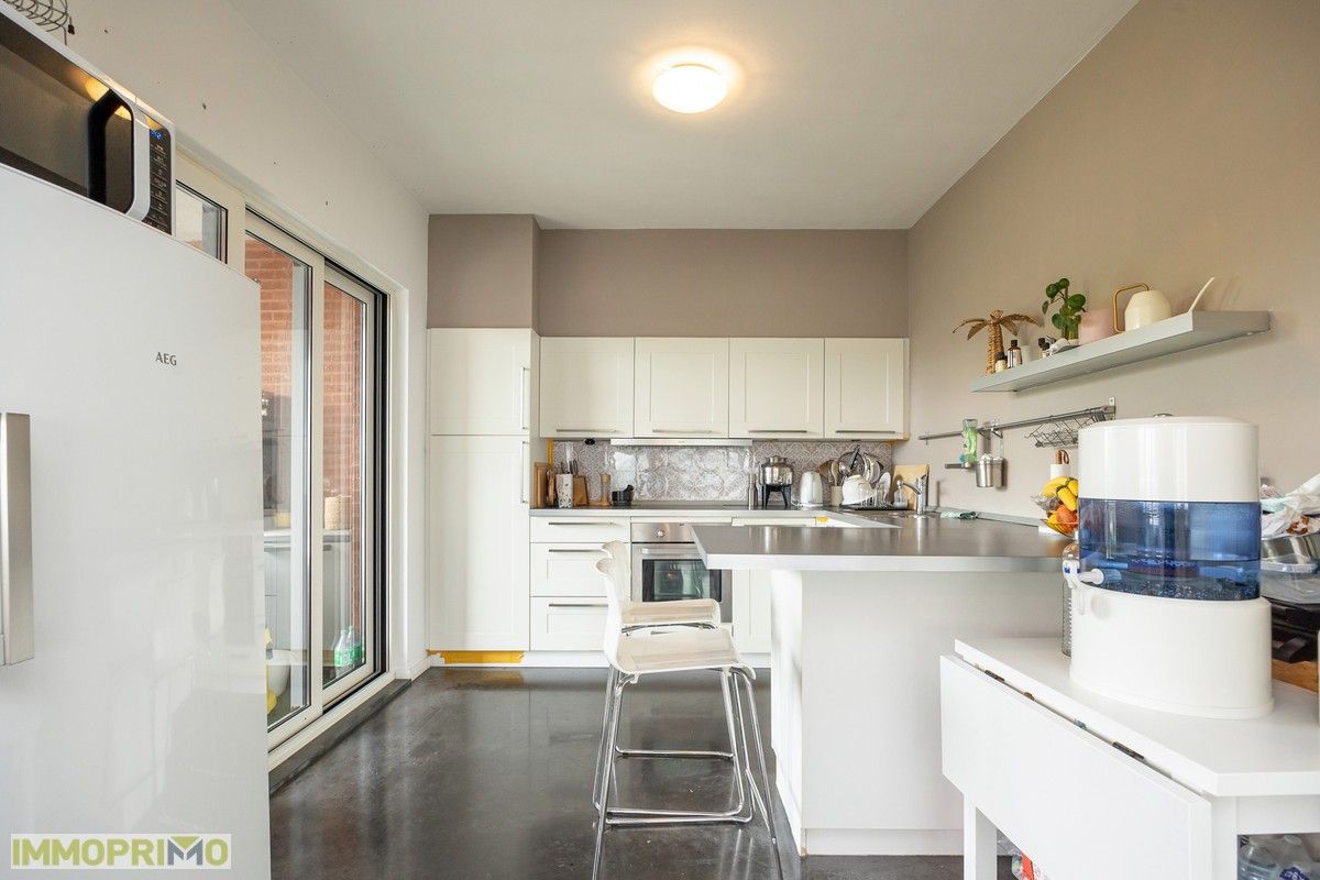 Ruim appartement met 3 slaapkamers op de 2e verdieping en ruim terras van 12 m2 foto 5