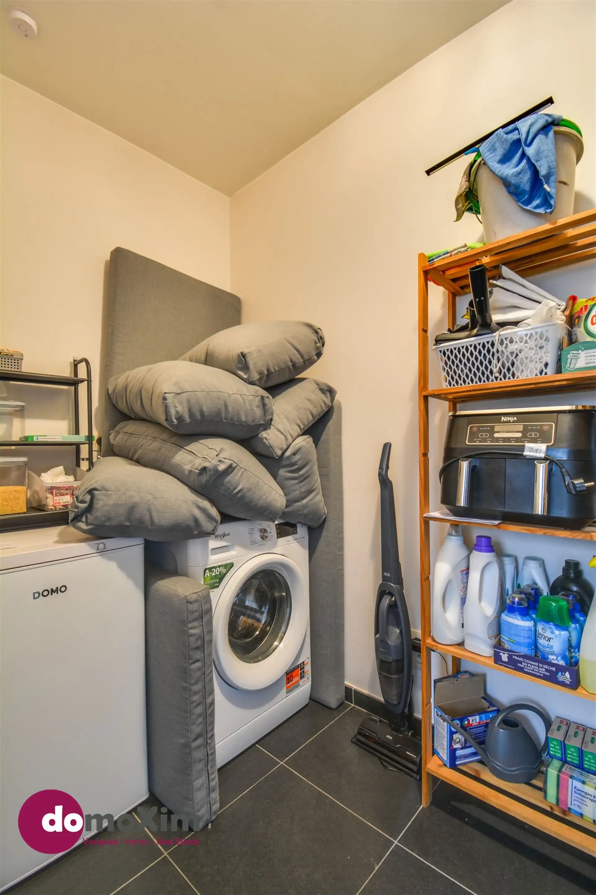 Lichtrijk gelijkvloers appartement in het centrum van Winksele foto 8