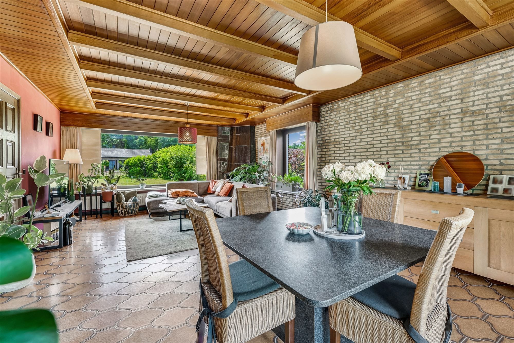 GELIJKVLOERSE WONING OP 2283M2 OP RESIDENTIËLE LIGGING foto 8