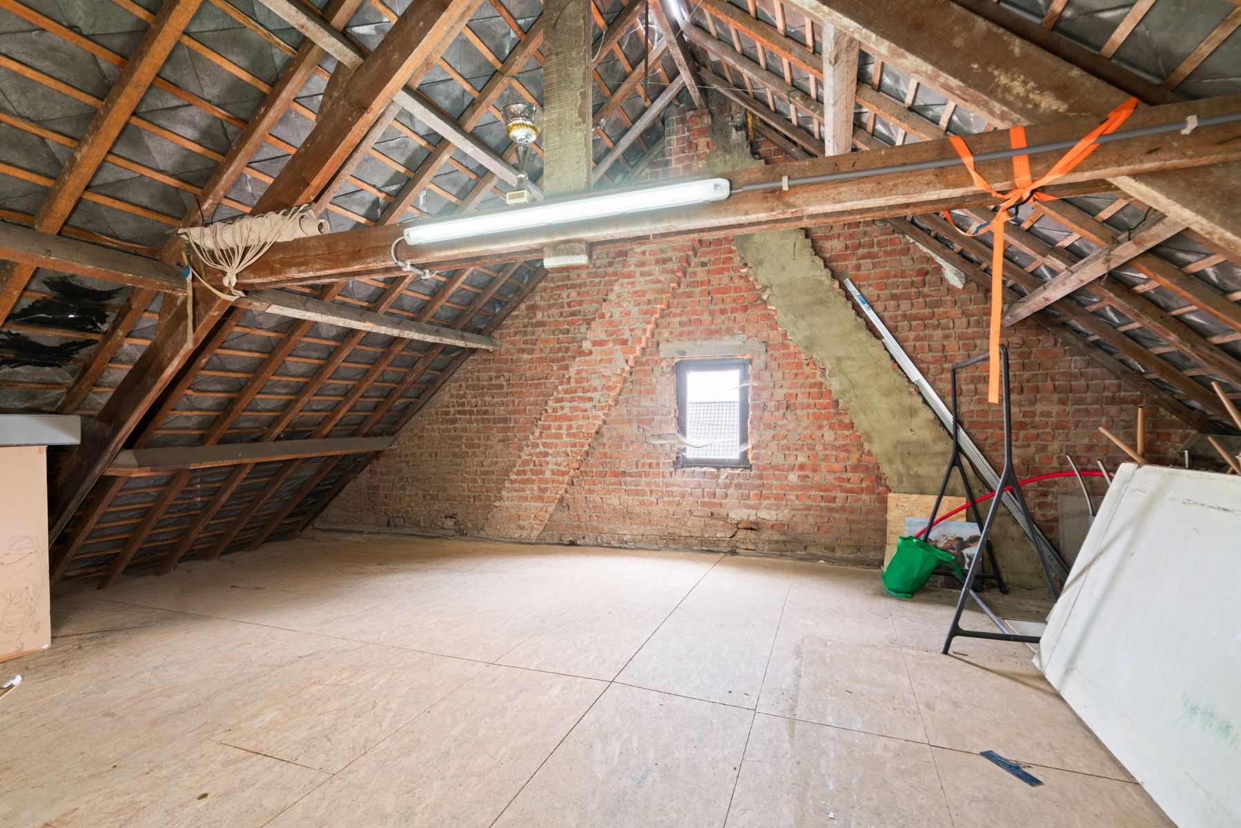 TE KOOP - gerenoveerde woning met 3 slaapkamers en EPC C foto 14