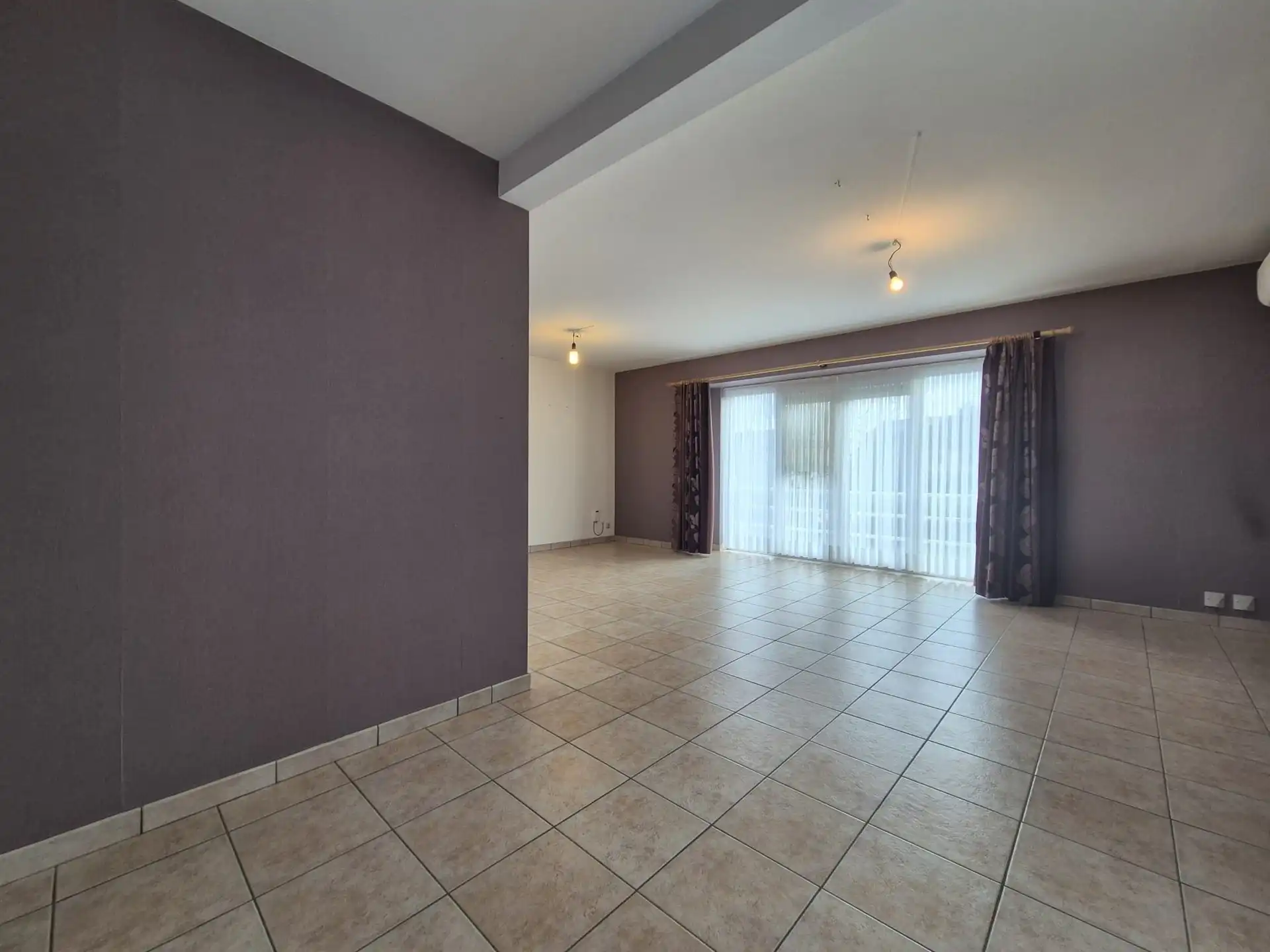 Ruim appartement met garage gelegen op het eerste verdiep vlakbij de Warande. foto 8