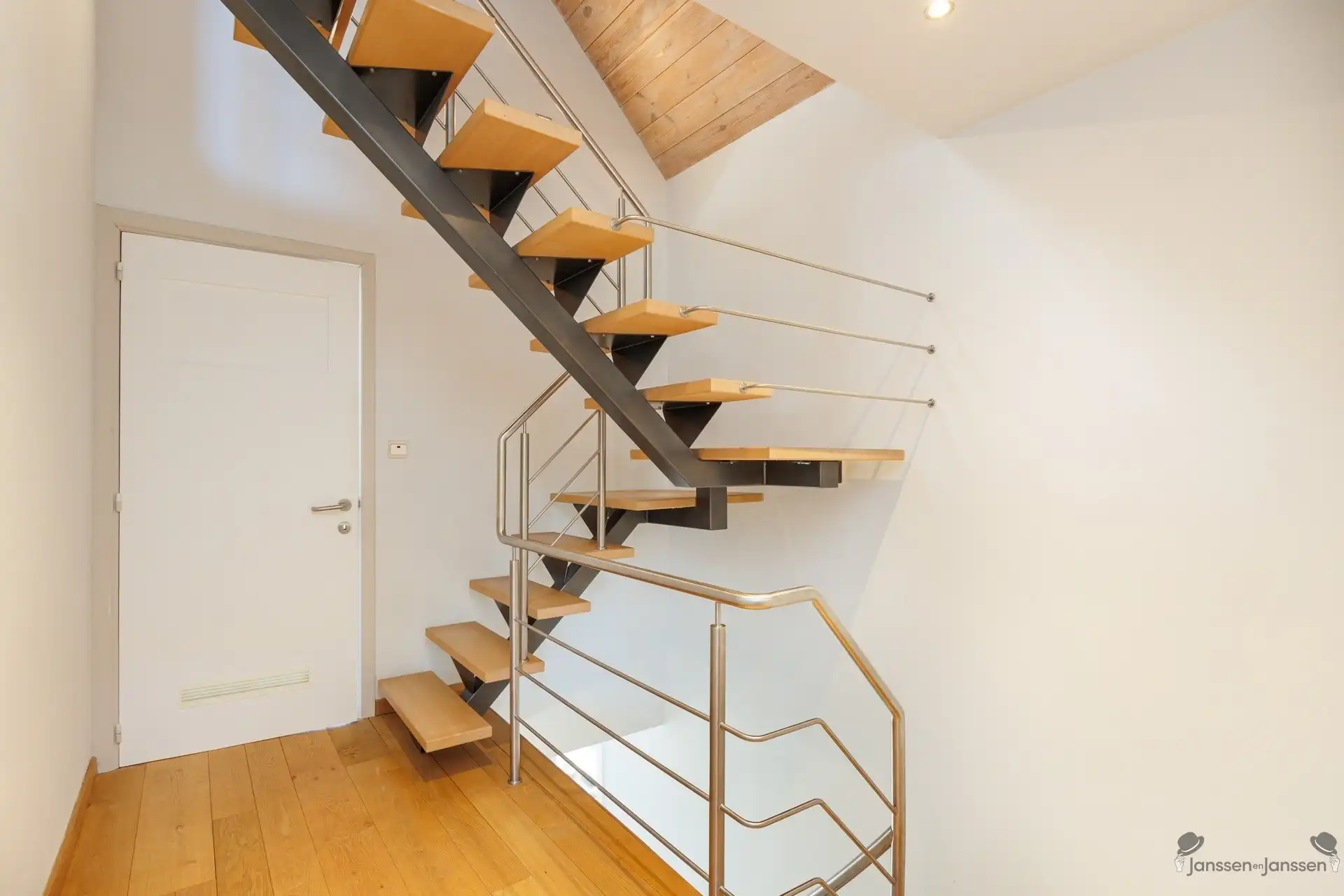 halfopen bebouwing met 3 slpkmrs & tuin foto 14