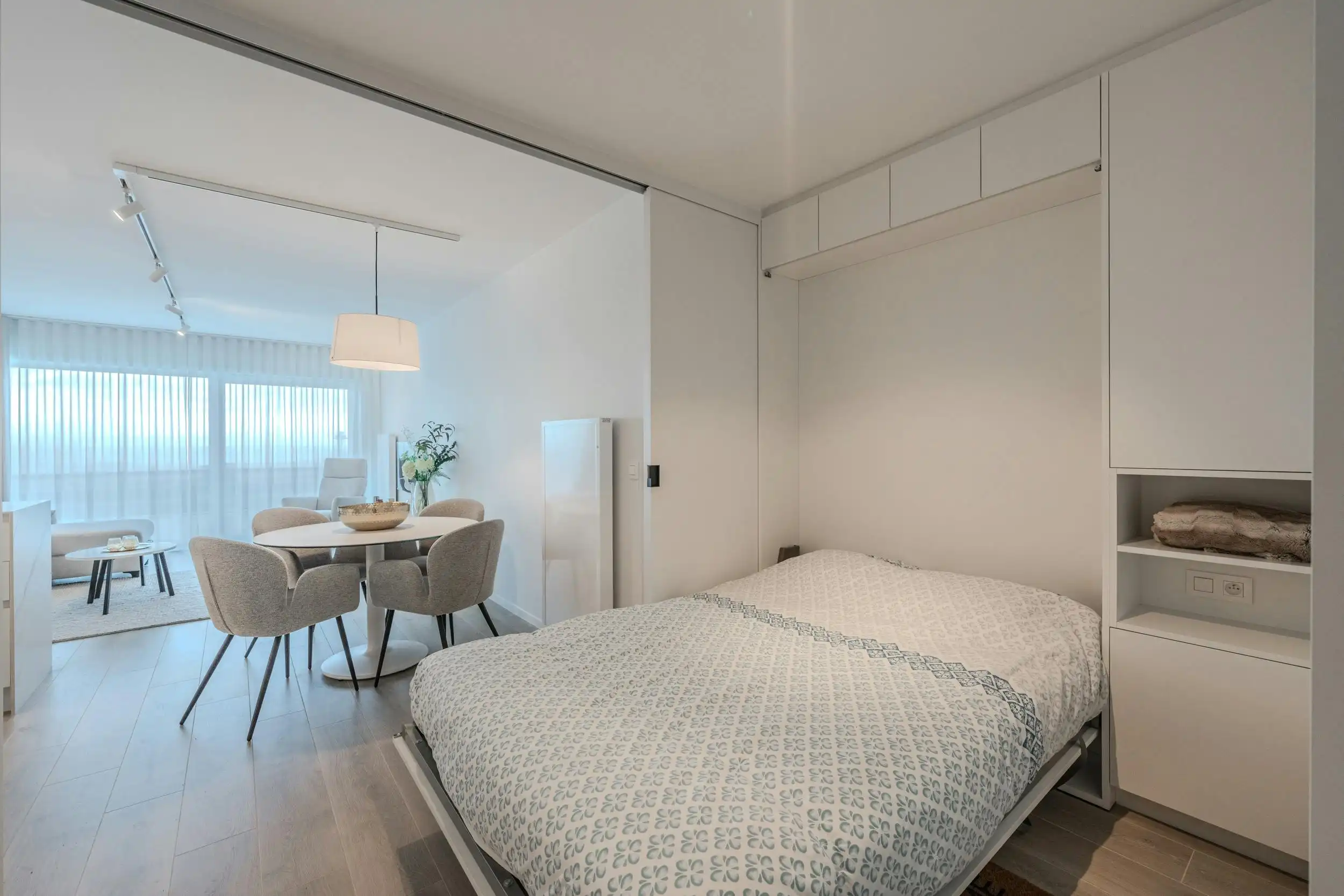 Prachtig gerenoveerd appartement met frontaal zeezicht! foto 13