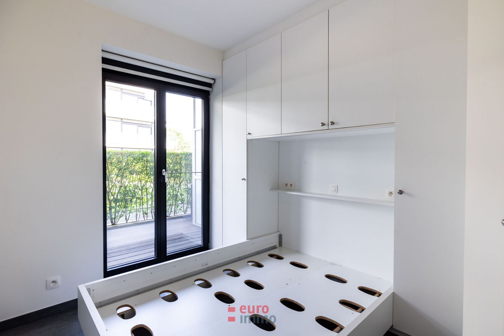 Super rustig gelegen appartement met zéér groot terras! foto 8