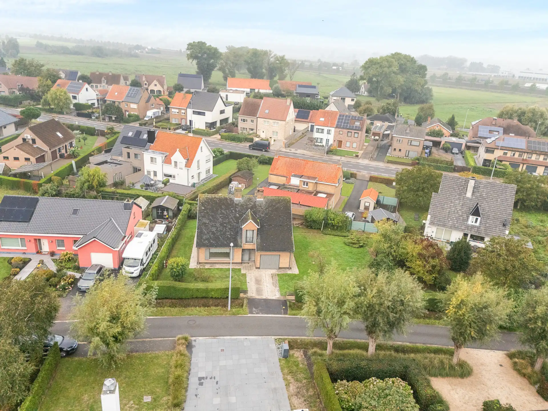Ruime renovatiewoning met tuin in Dudzele foto 2