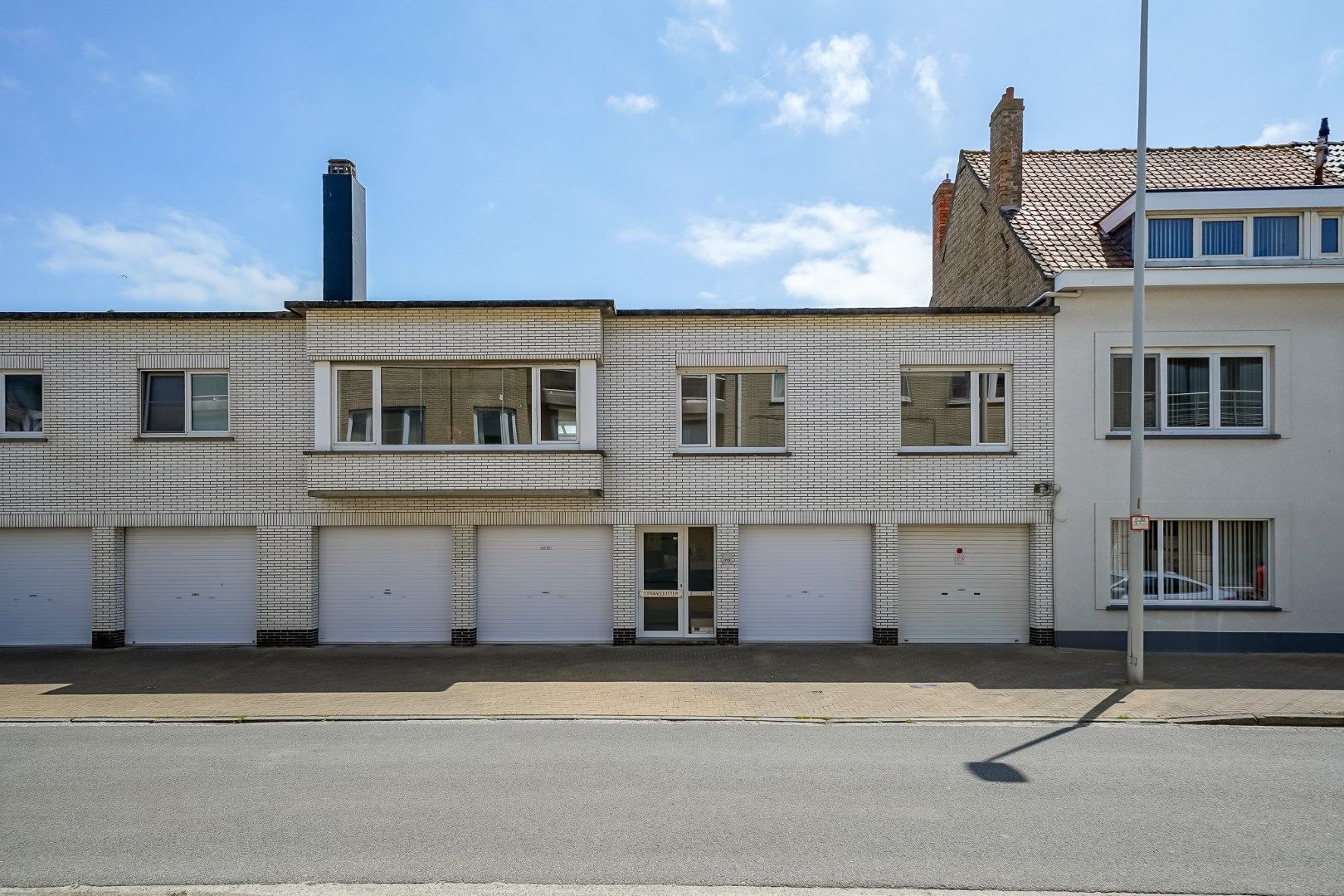 Hoofdfoto van de publicatie: Ruim appartement met 4 slpk, 2 terrassen en garage in Oostende