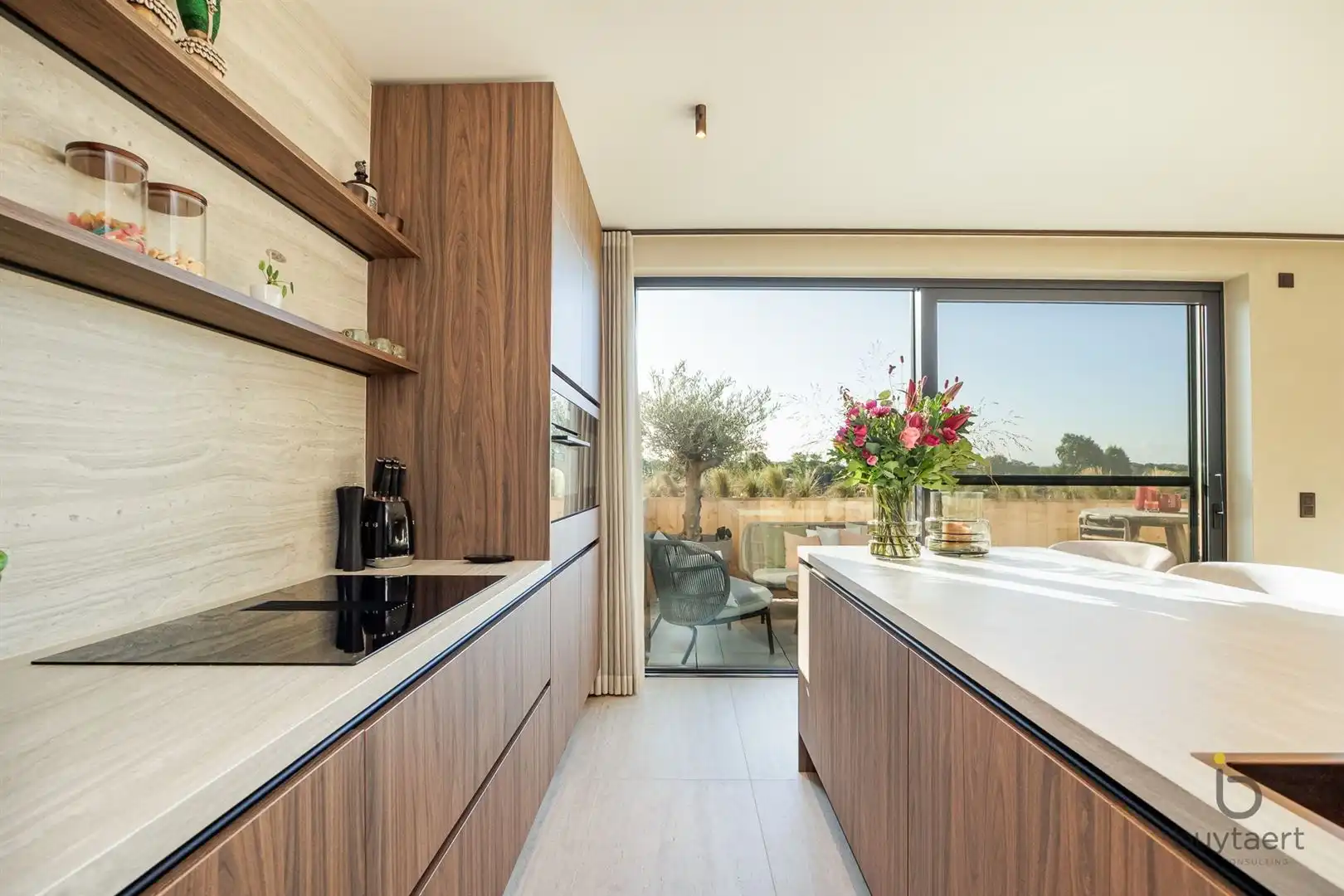 LUXUEUZE PENTHOUSE MET 2 SLAAPKAMERS EN ZUIDTERRAS IN HARTJE SCHILDE! foto 7