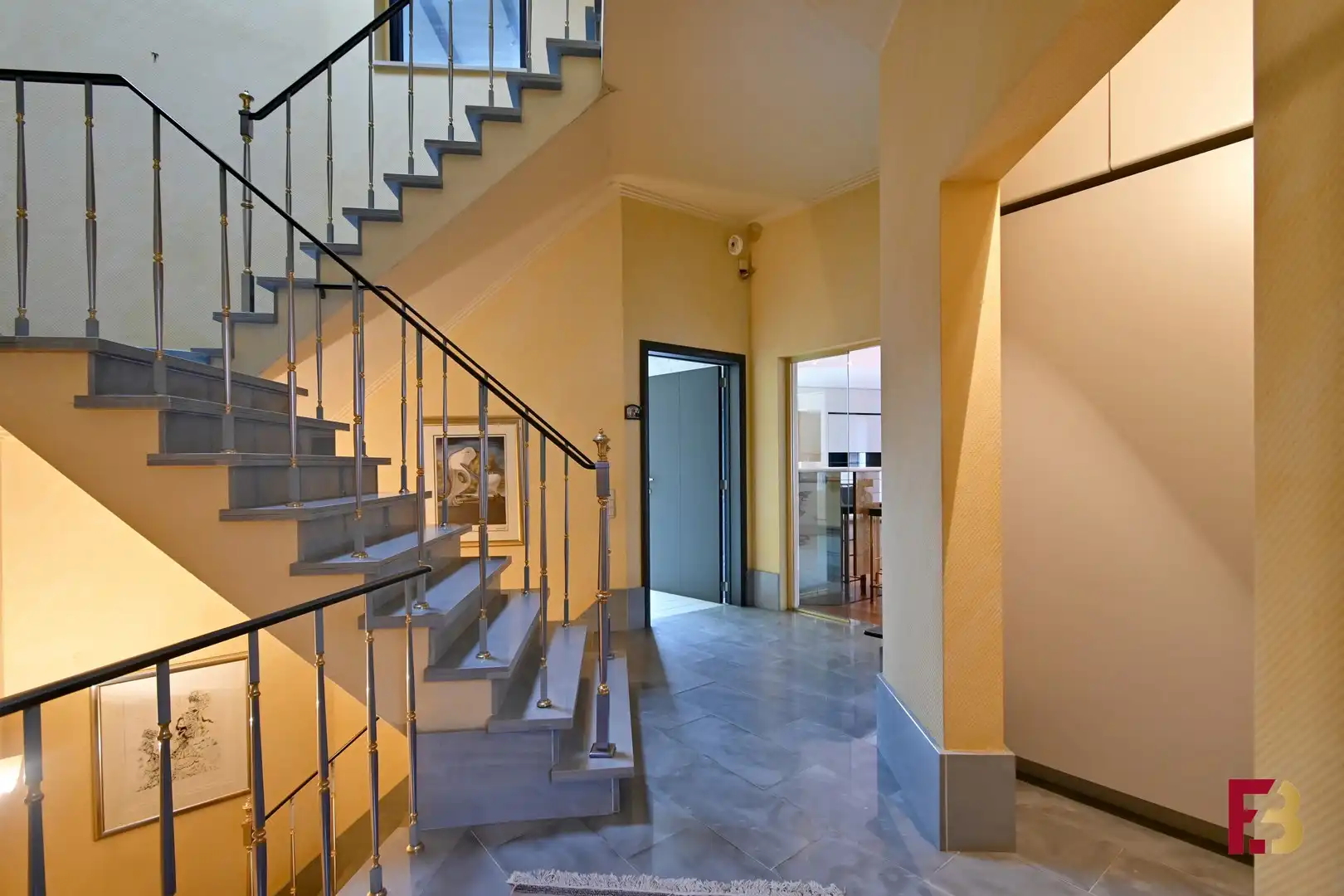 Handelspand met luxueus duplex appartement in het hartje van de Vlaamse Ardennen foto 6