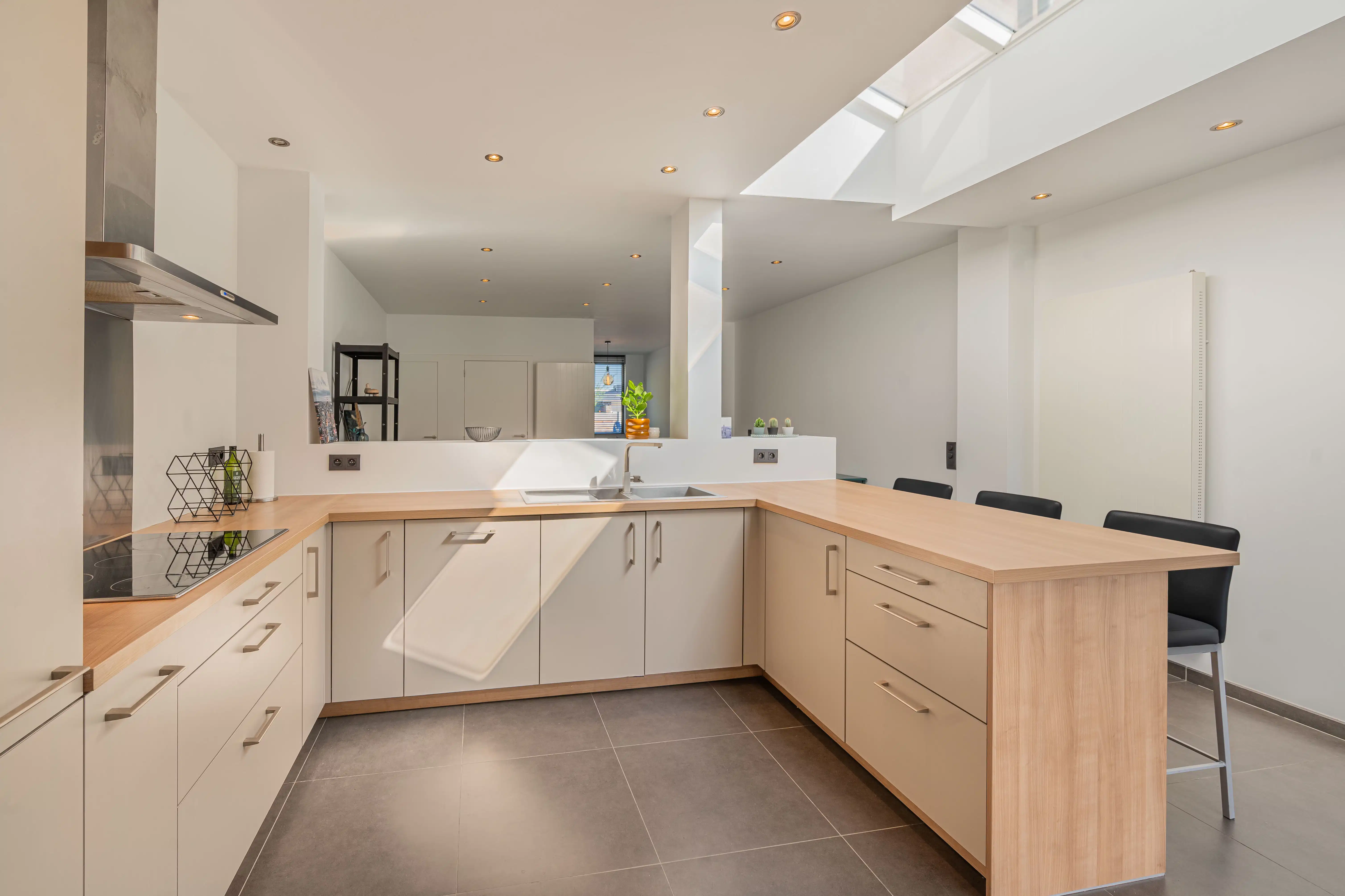 Instapklare en verrassend ruime woning in hartje Willebroek foto 2