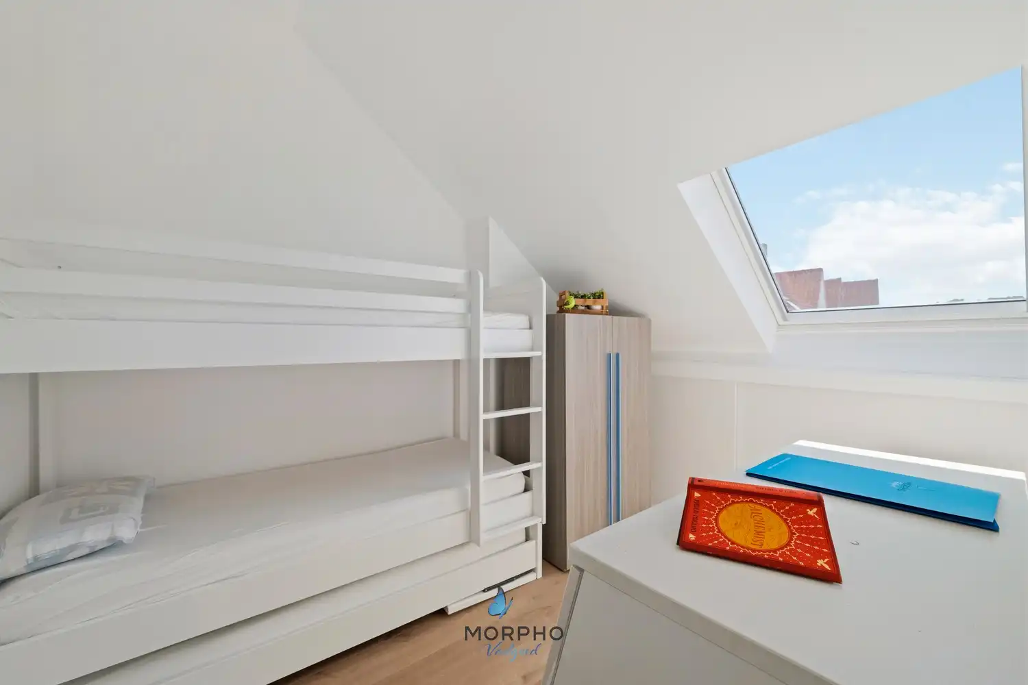 Instapklare stadswoning nabij het Minnewaterpark | 3 slpk, 2 badkamers & terras foto 24