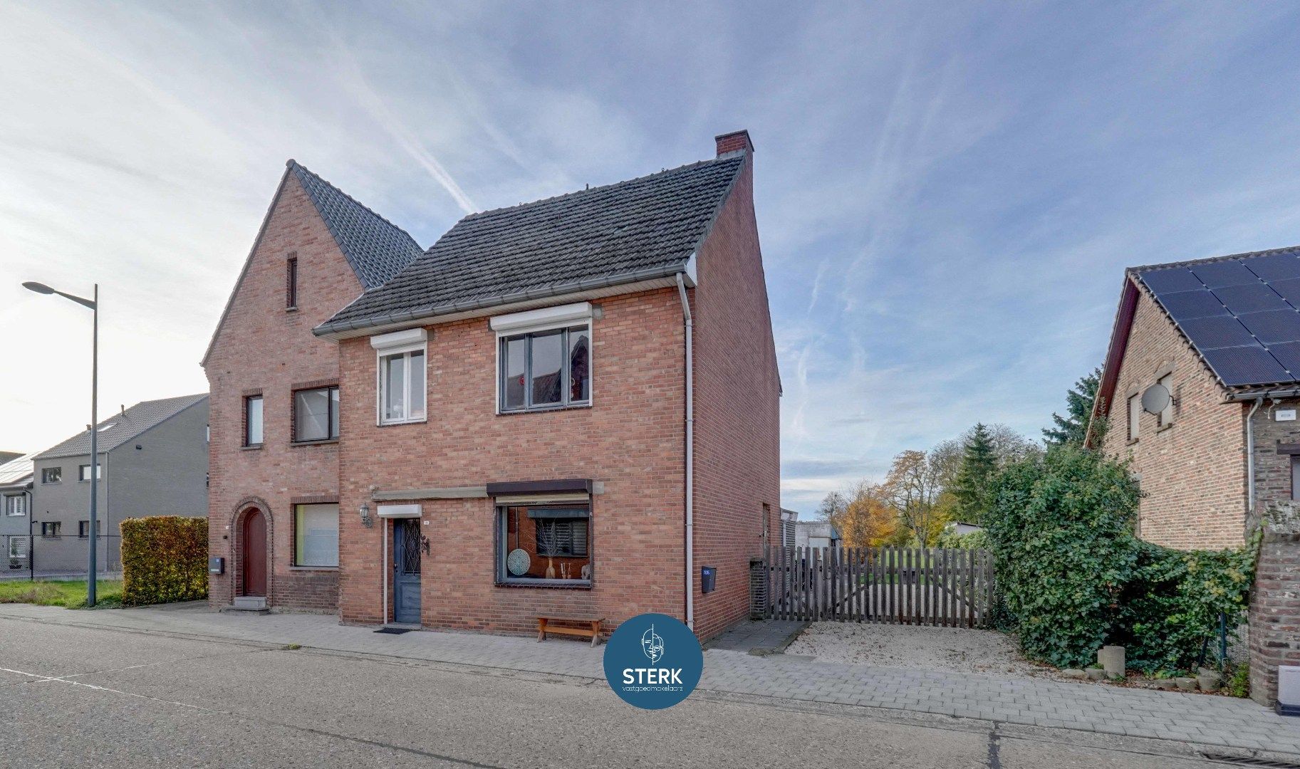 CHARMANTE GEZINSWONING OP EEN RIANT PERCEEL VAN CIRCA 31 ARE !  foto 24