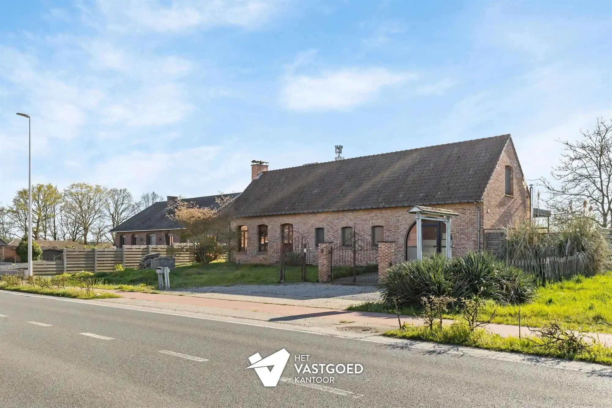 ZEER RUIME WONING MET TAL VAN MOGELIJKHEDEN OP BREED PERCEEL VAN 15 ARE TE KOERSEL foto 42