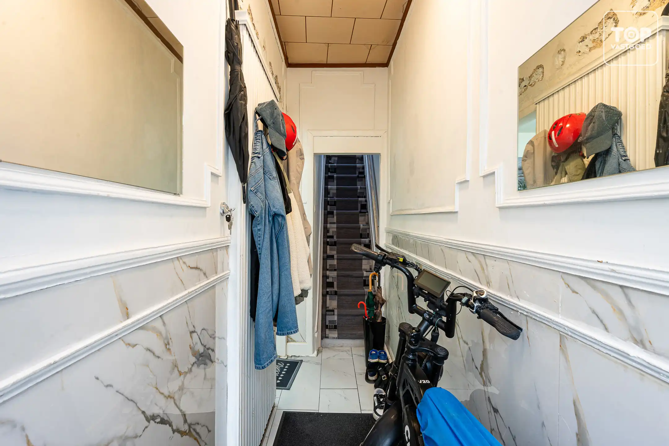 Centraal gelegen, gerenoveerde ééngezinswoning met 3 slaapkamers.  foto 2