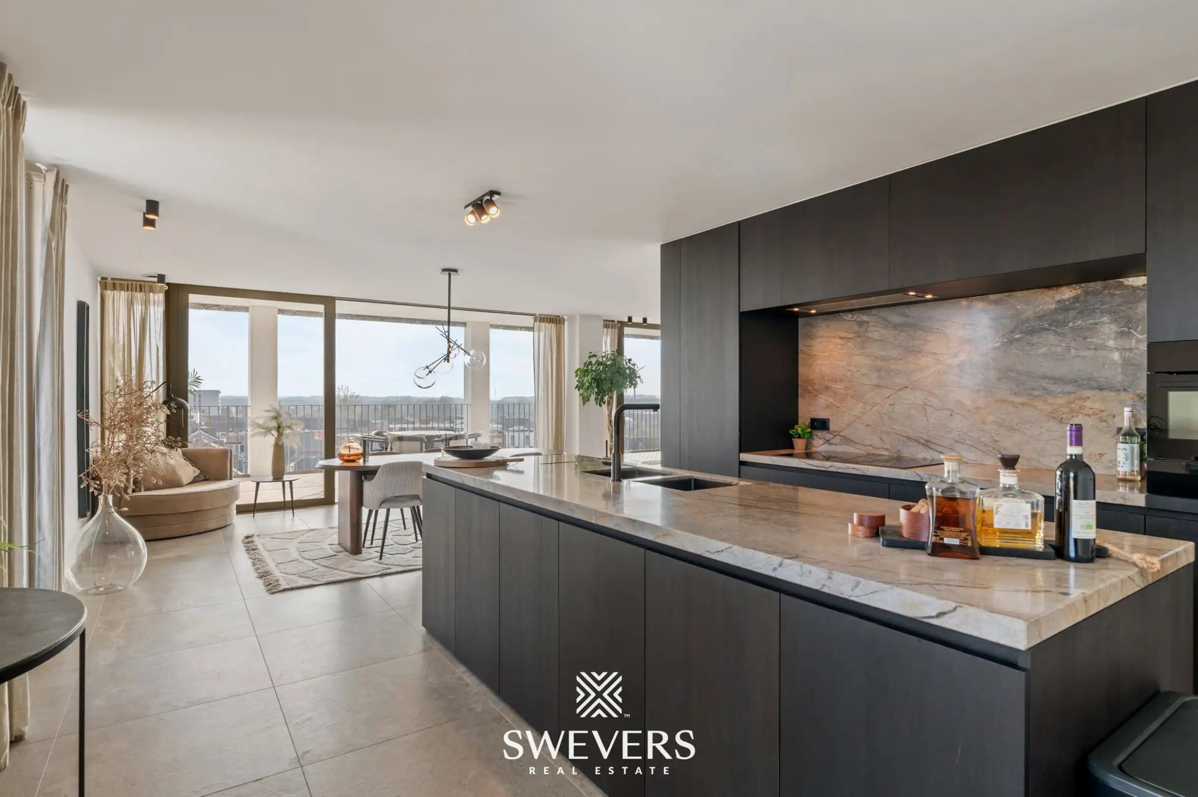 Uniek en luxueus penthouse van 222 m² op 8 ste verdieping in centrum Beringen  foto 11