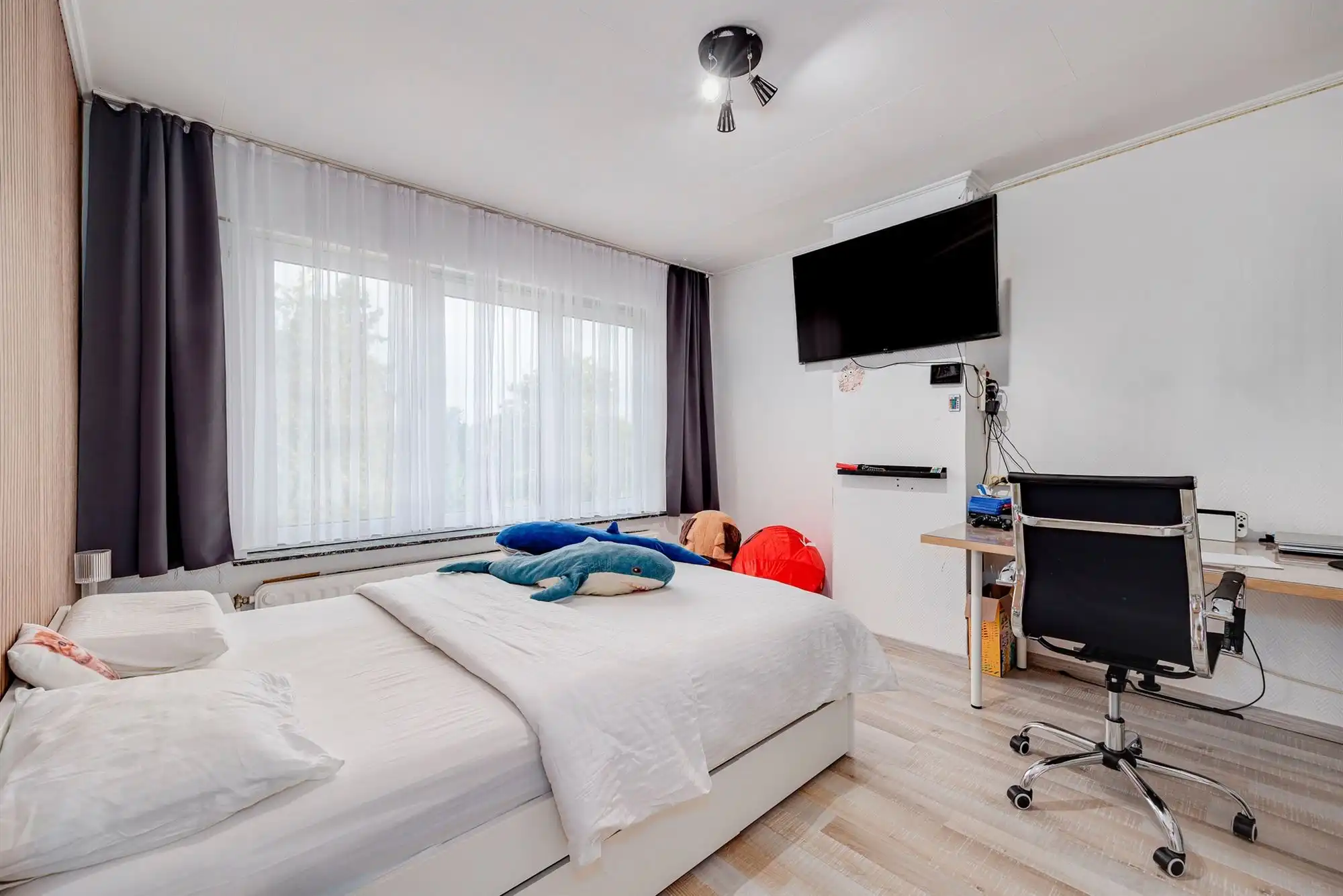 Bel-étage met 2 slaapkamers, dakterras en garagebox! foto 14