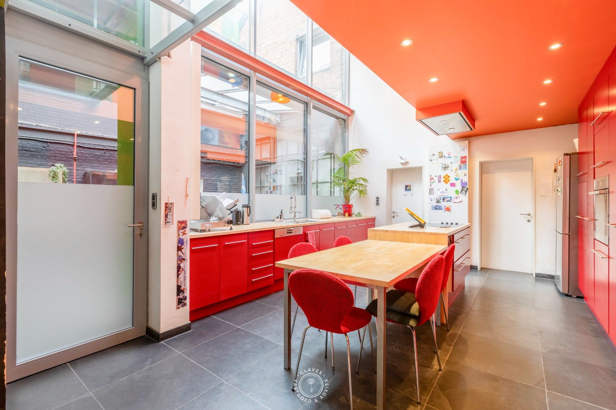 Multifunctioneel woonhuis met magazijn/kantoor en tuin foto 5