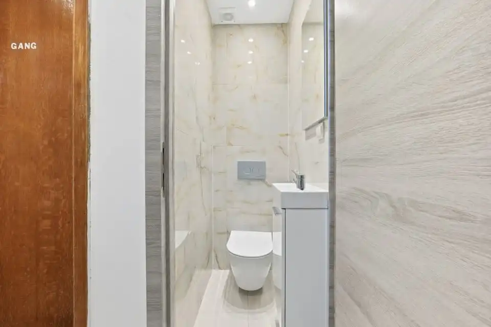 INSTAPKLAAR APPARTEMENT MET 2 SLAAPKAMERS OP TOPLOCATIE - VOLLEDIG GERENOVEERD IN 2025 foto 16