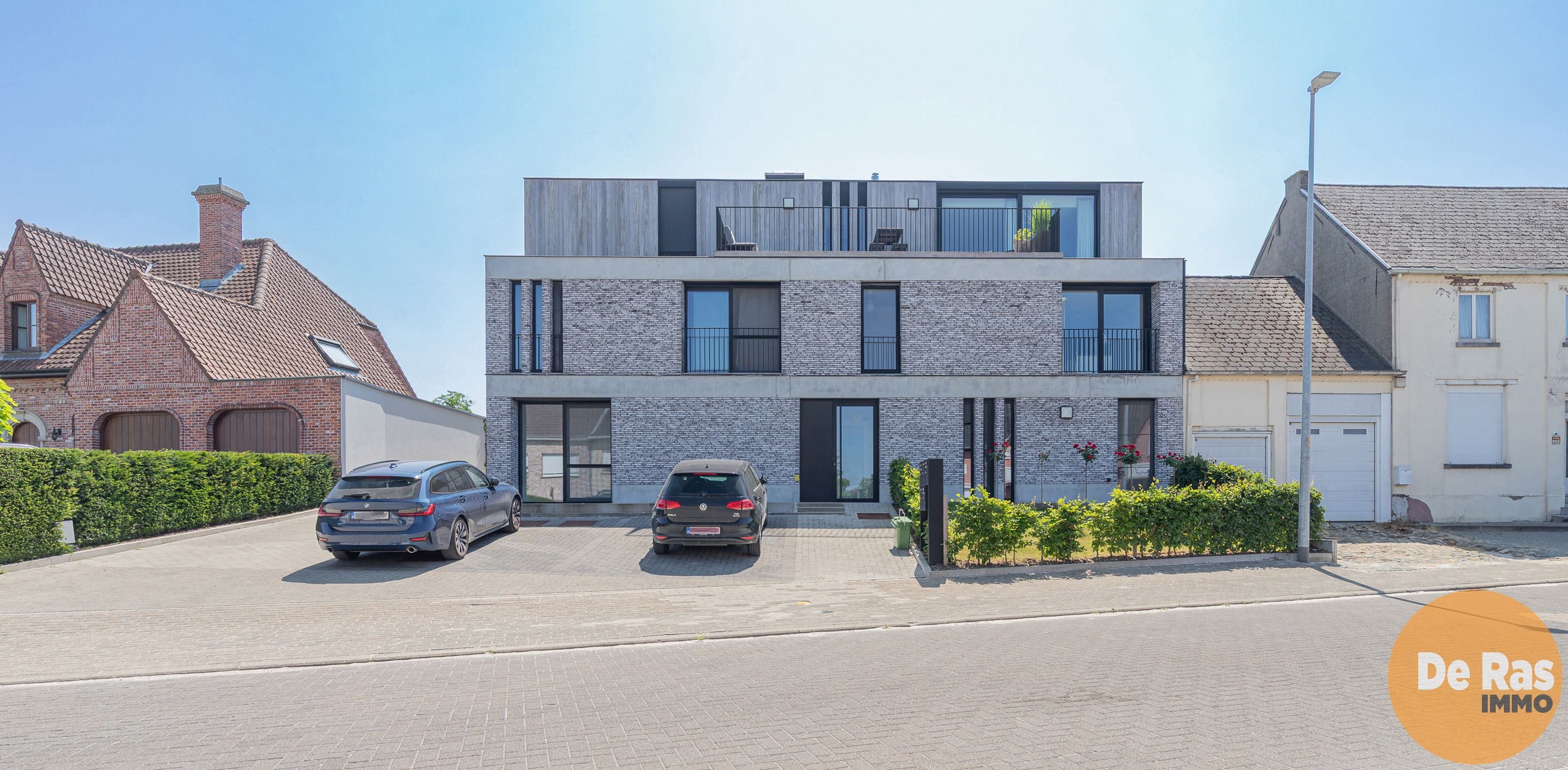 ERONDEGEM - Exclusief Penthouse in het Hart van Erondegem foto {{pictureIndex}}