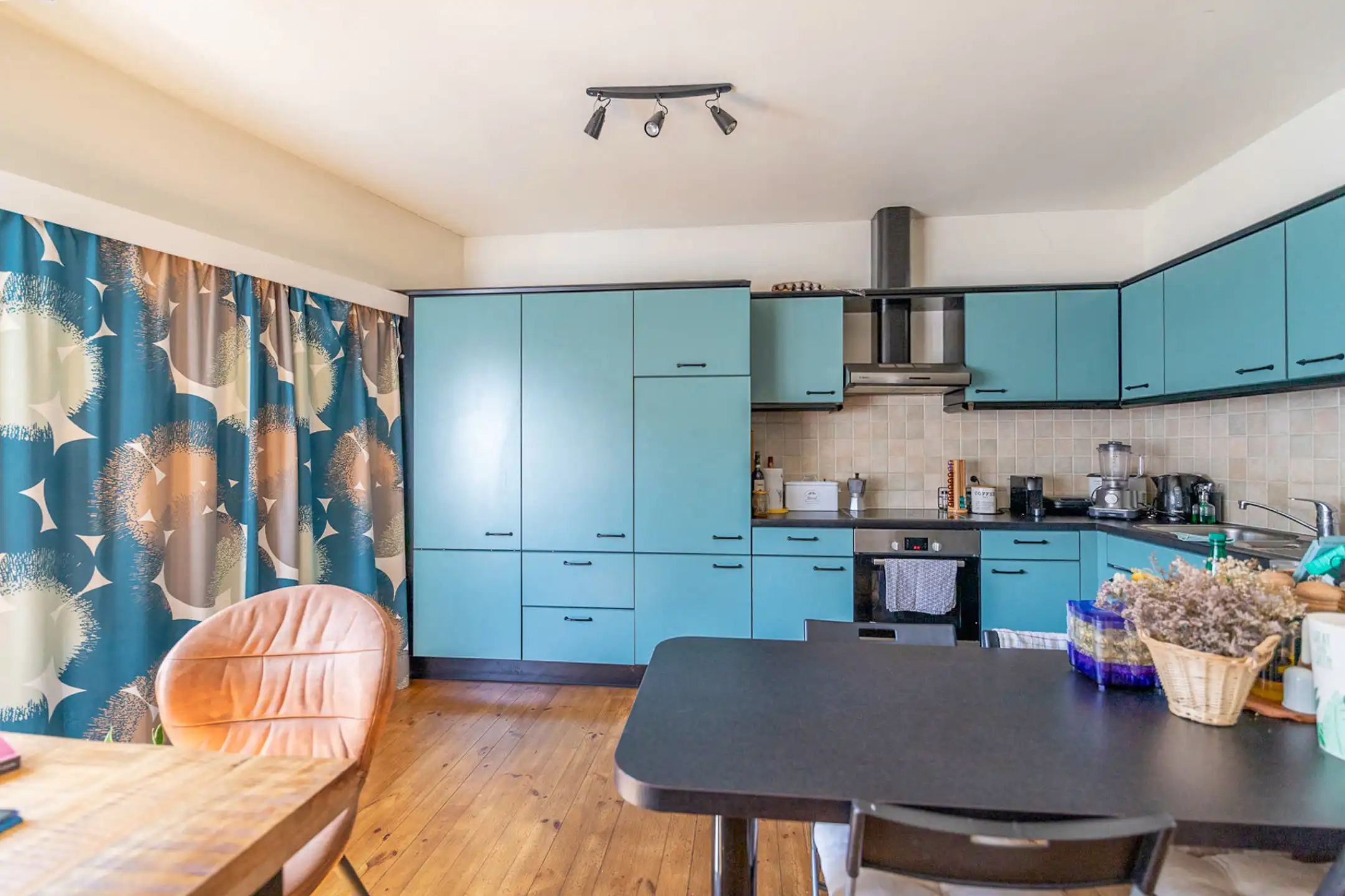 Ruim duplex appartement in het centrum van Sterrebeek foto 3