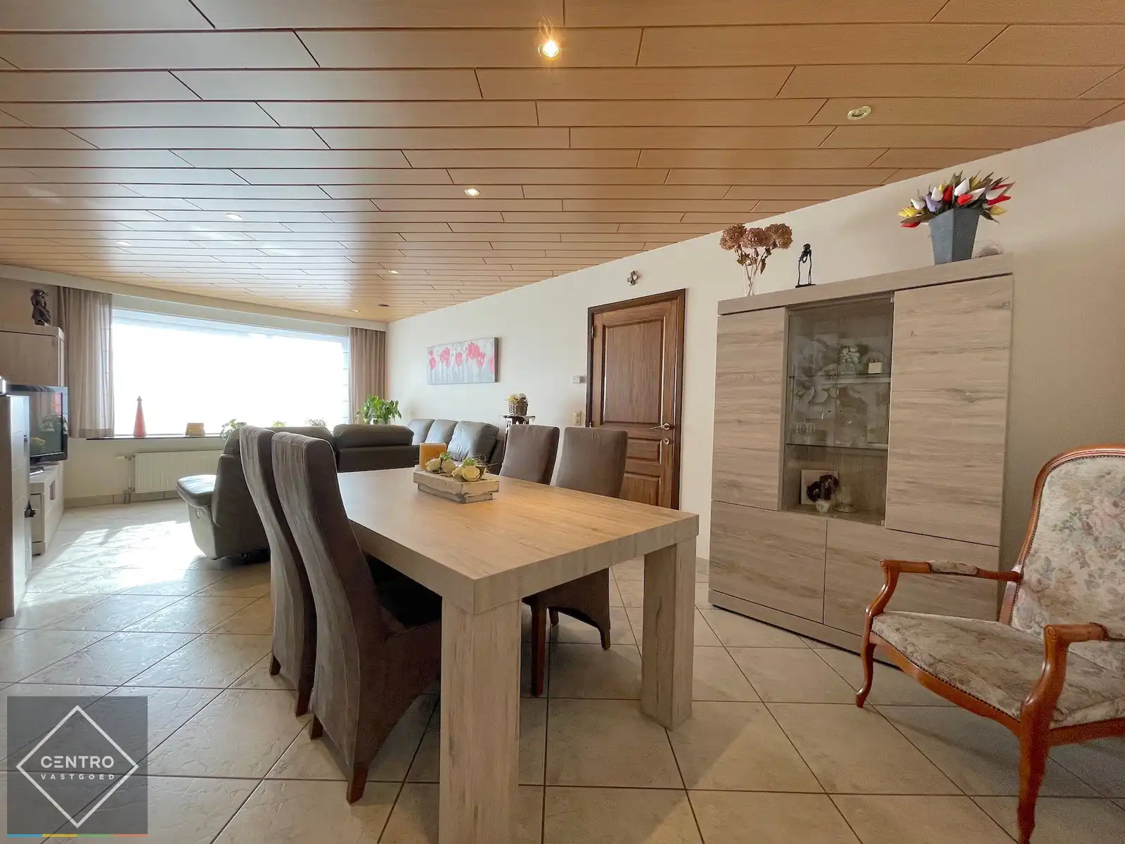 Centraal gelegen woning met 3 slpks, terras én garage! foto 5