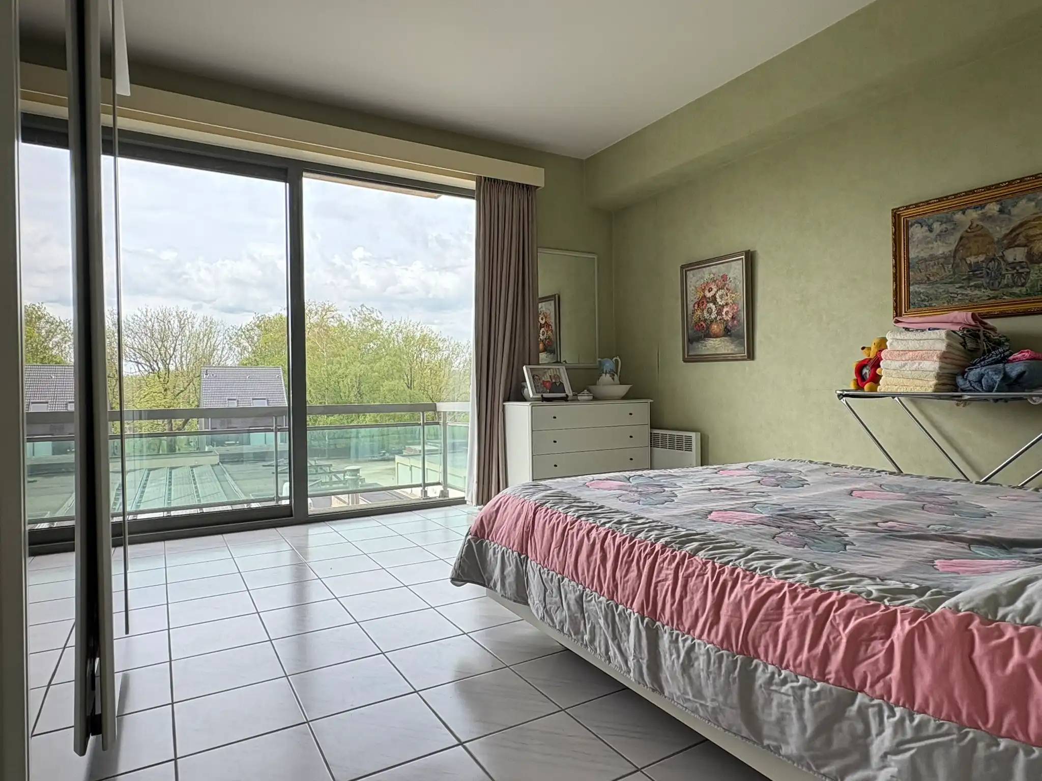 Ruim tweeslaapkamer appartement te huur in centrum Deinze foto 5