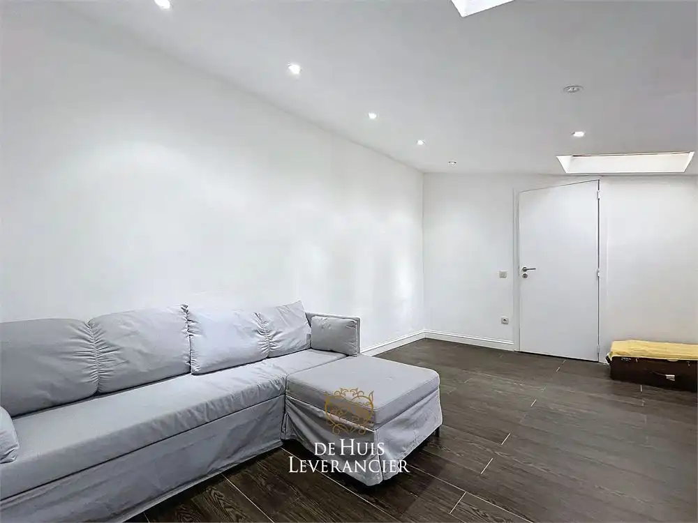RUIME woning te koop (8 slpks, 2 badk) die ook perfect als tweewoonst kan dienen foto 37