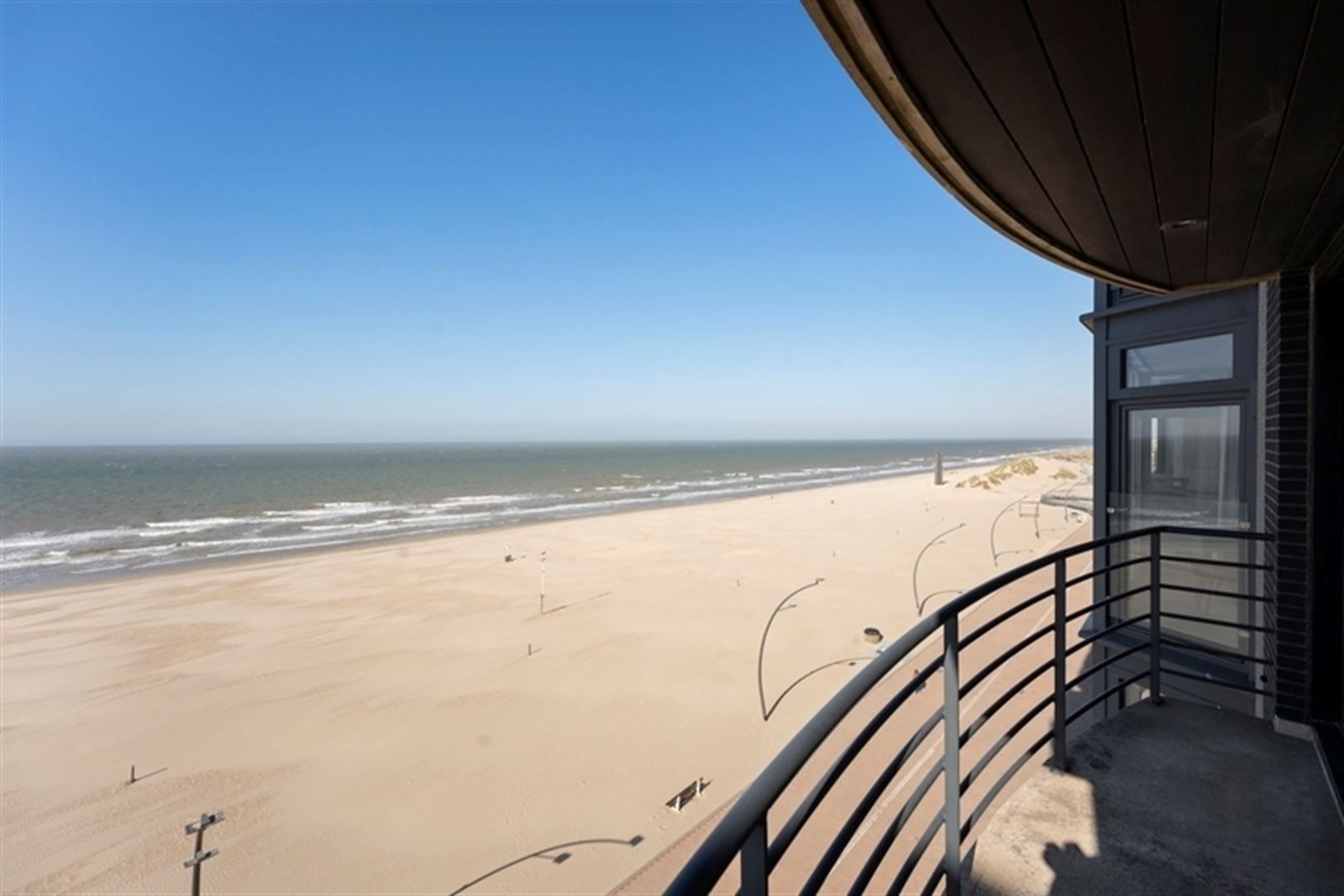 Prachtig appartement met 3 slaapkamers op de Zeedijk foto 4
