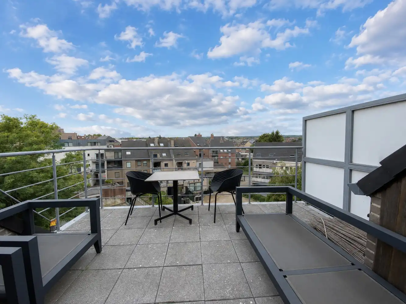 Ruim en comfortabel duplexappartement in het centrum van Lanaken foto 12
