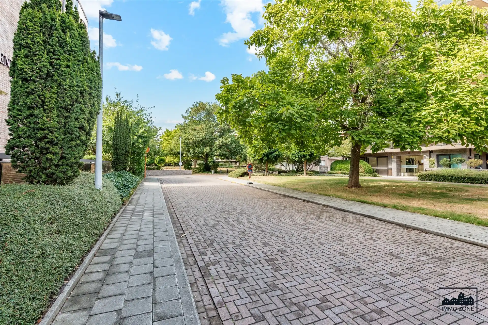 Ruim en lichtrijk appartement met terras in Sint-Niklaas foto 6