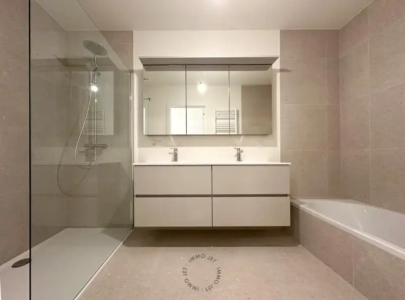 Prachtig gelegen nieuwbouwappartement met twee slaapkamers, tuin en autostaanplaats foto 13