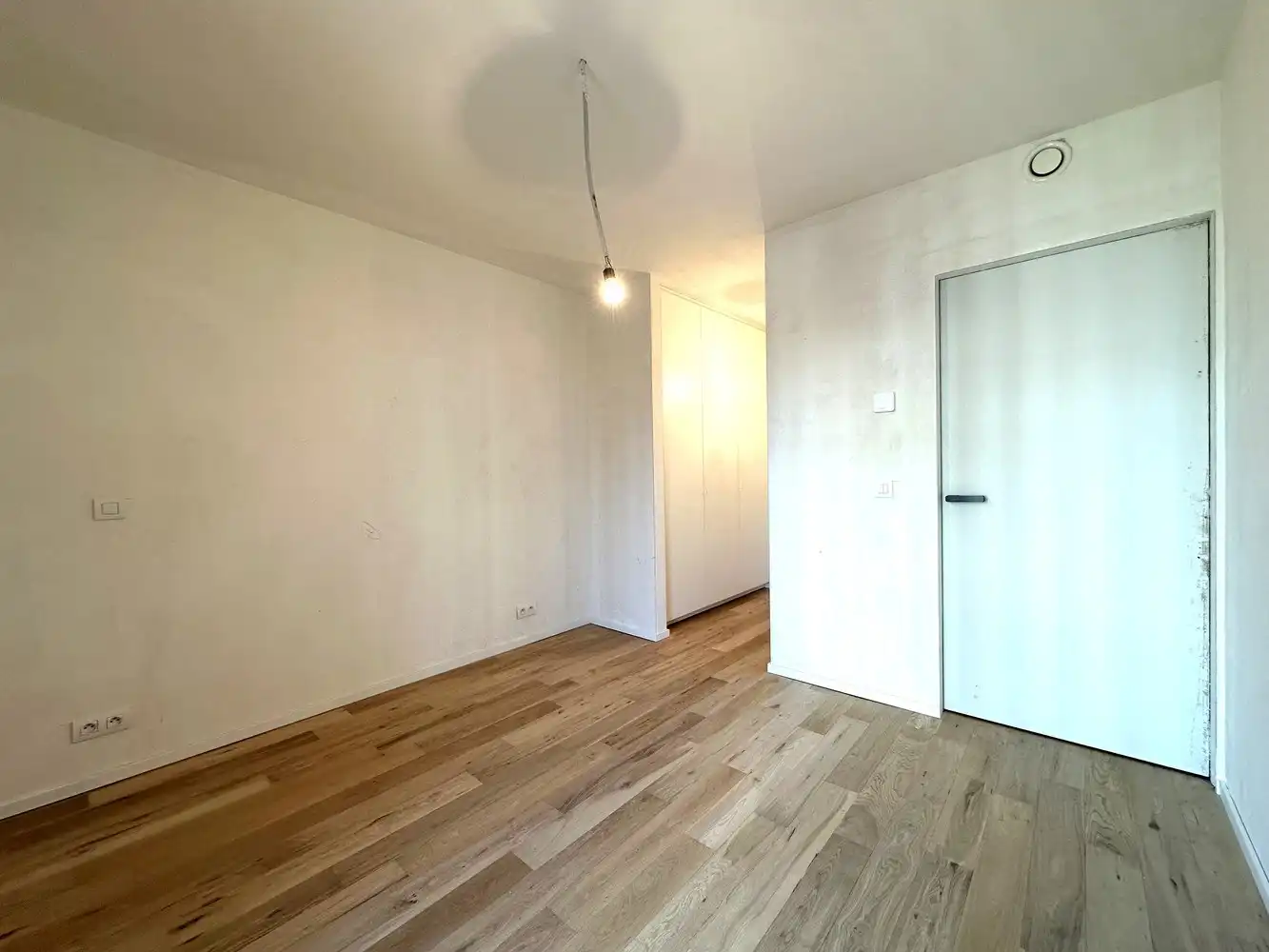 Stijlvol afgewerkt nieuwbouwproject foto 12