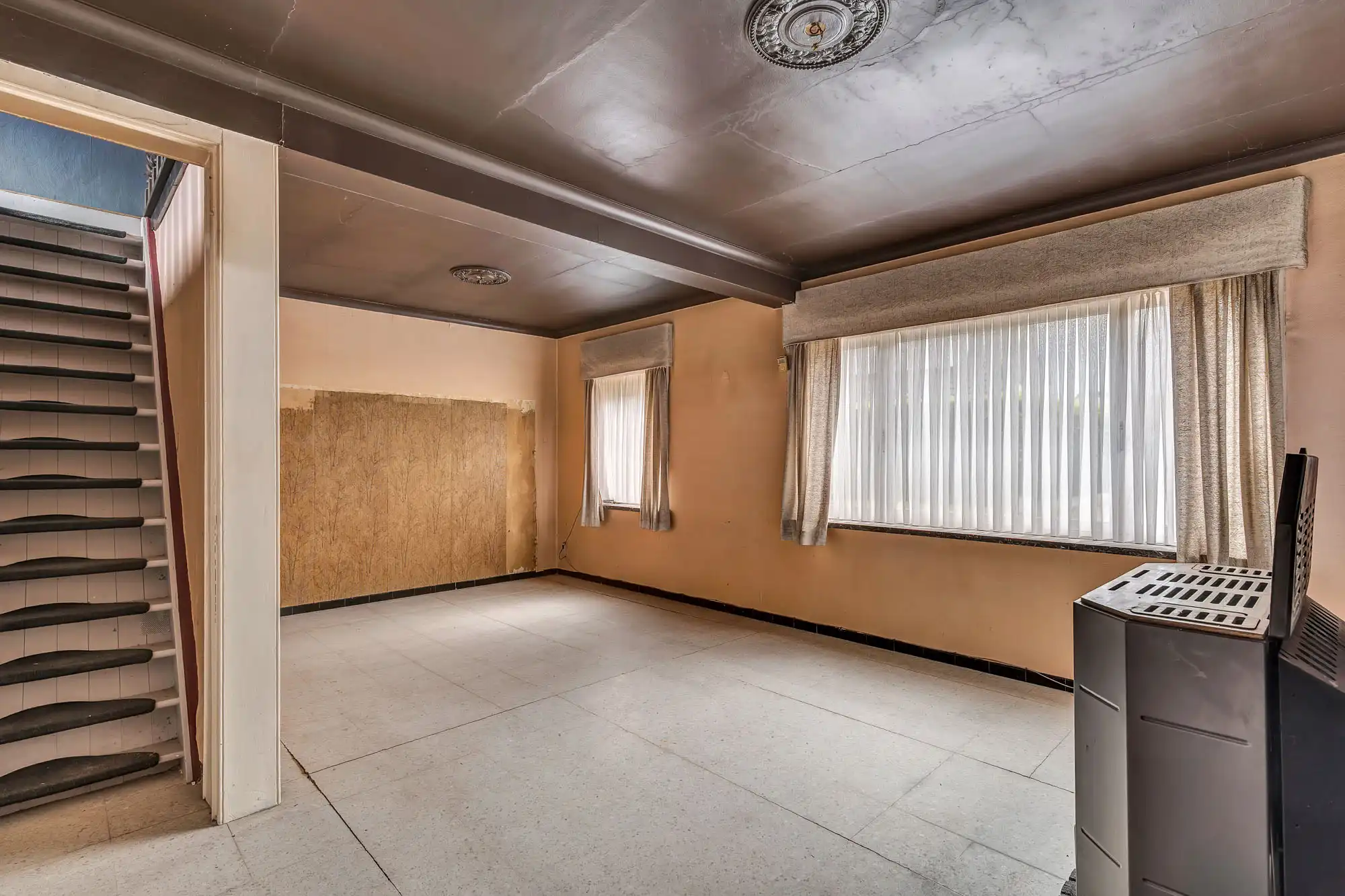 Te renoveren woning met tal van uitbreidingsmogelijkheden foto 4