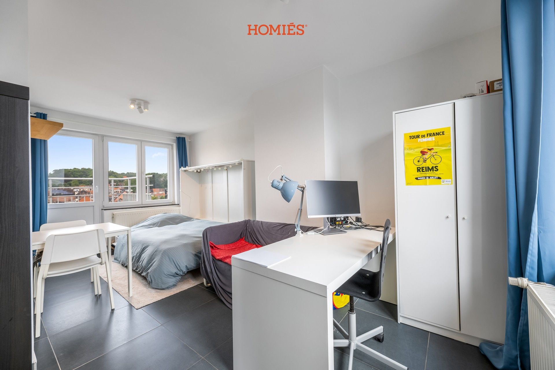 Hoofdfoto van de publicatie: Studio met adembenemend terras